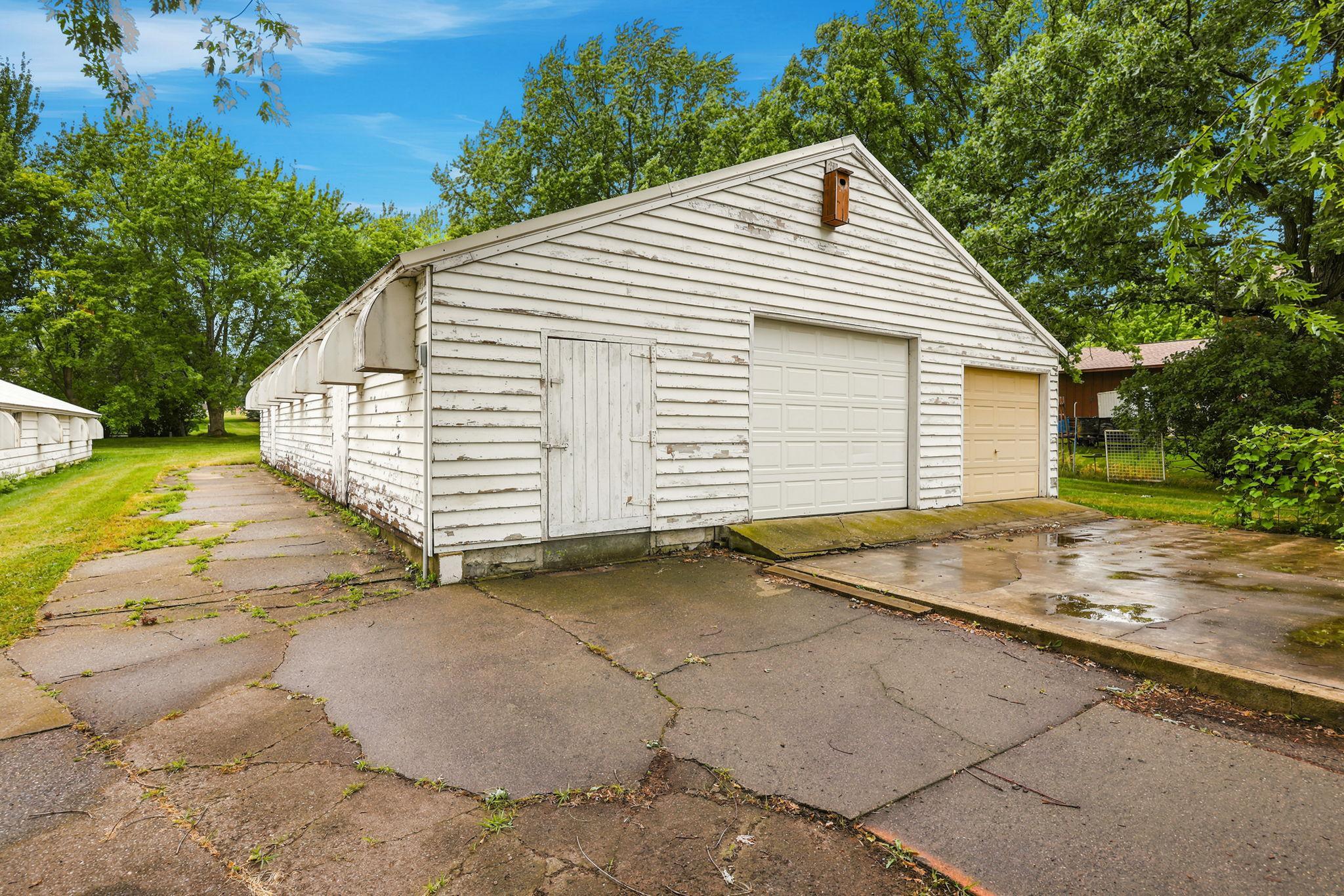 221 11th Street Property Photo 31