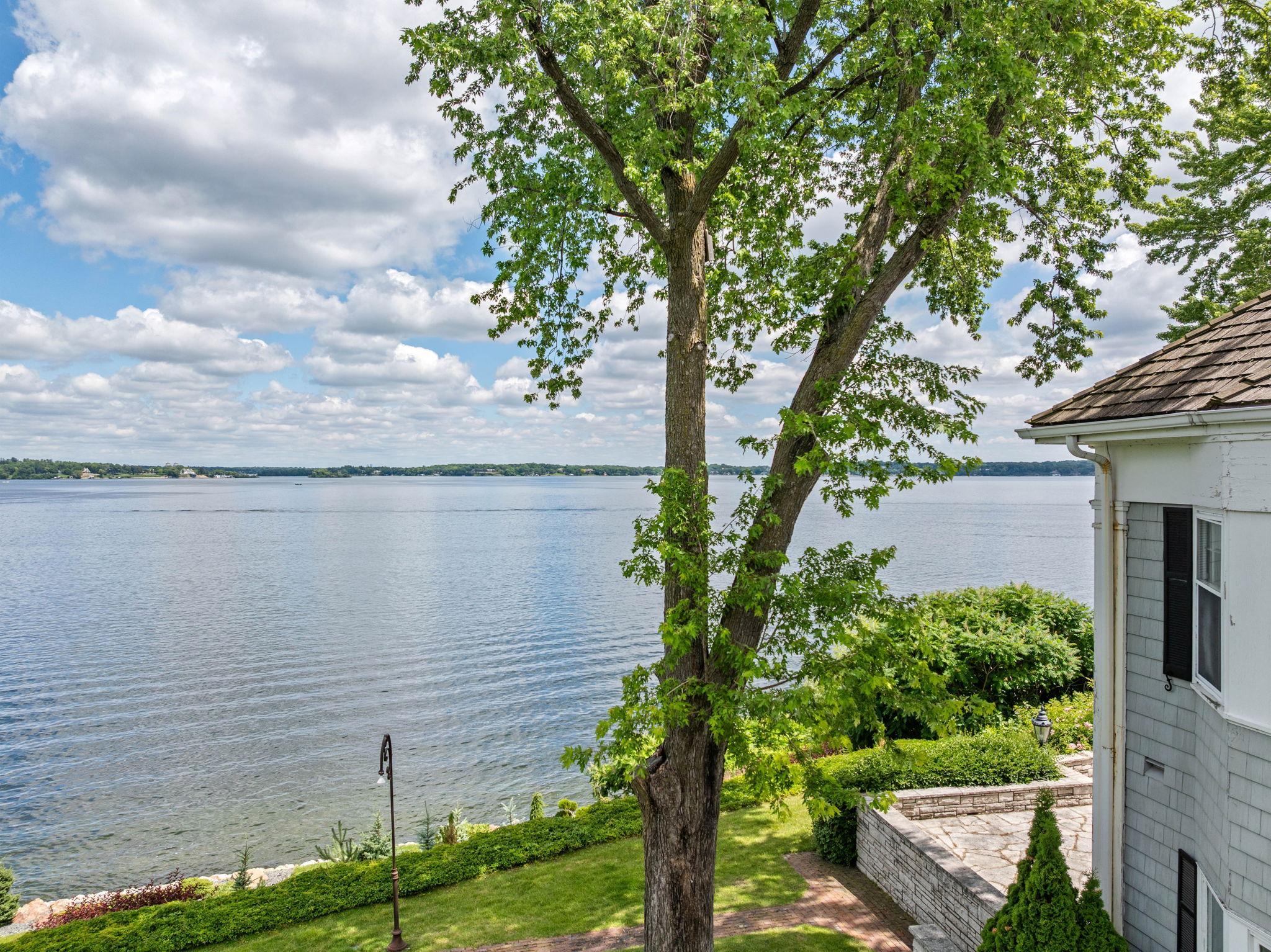 1480 Bracketts Point Road Property Photo 7