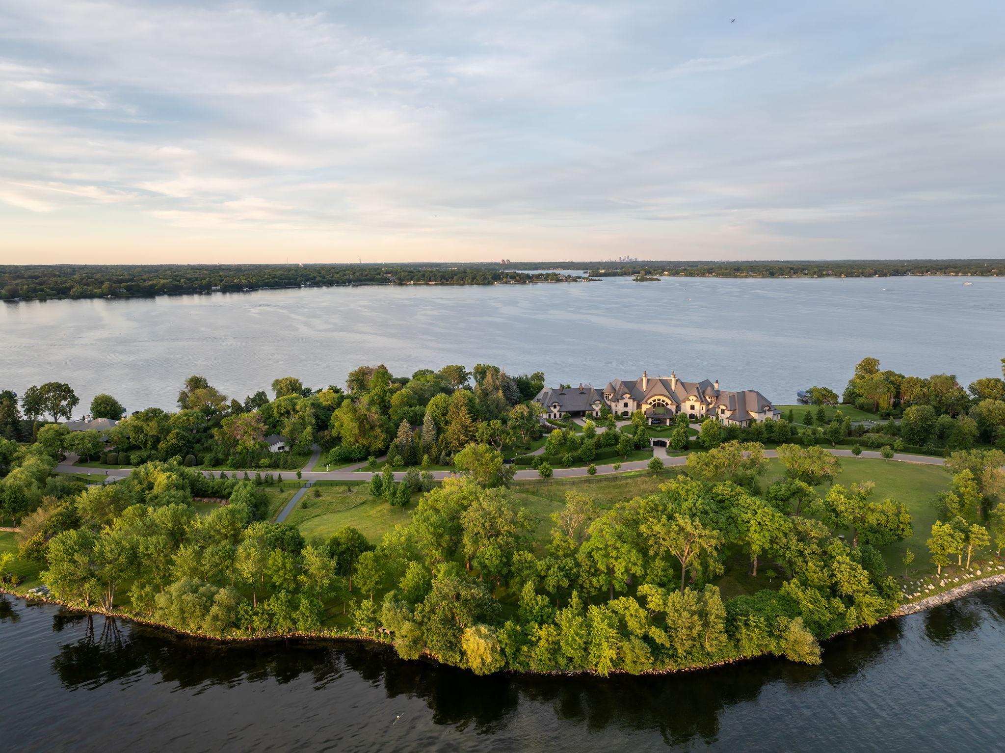 1365 Bracketts Point Road Property Photo 12