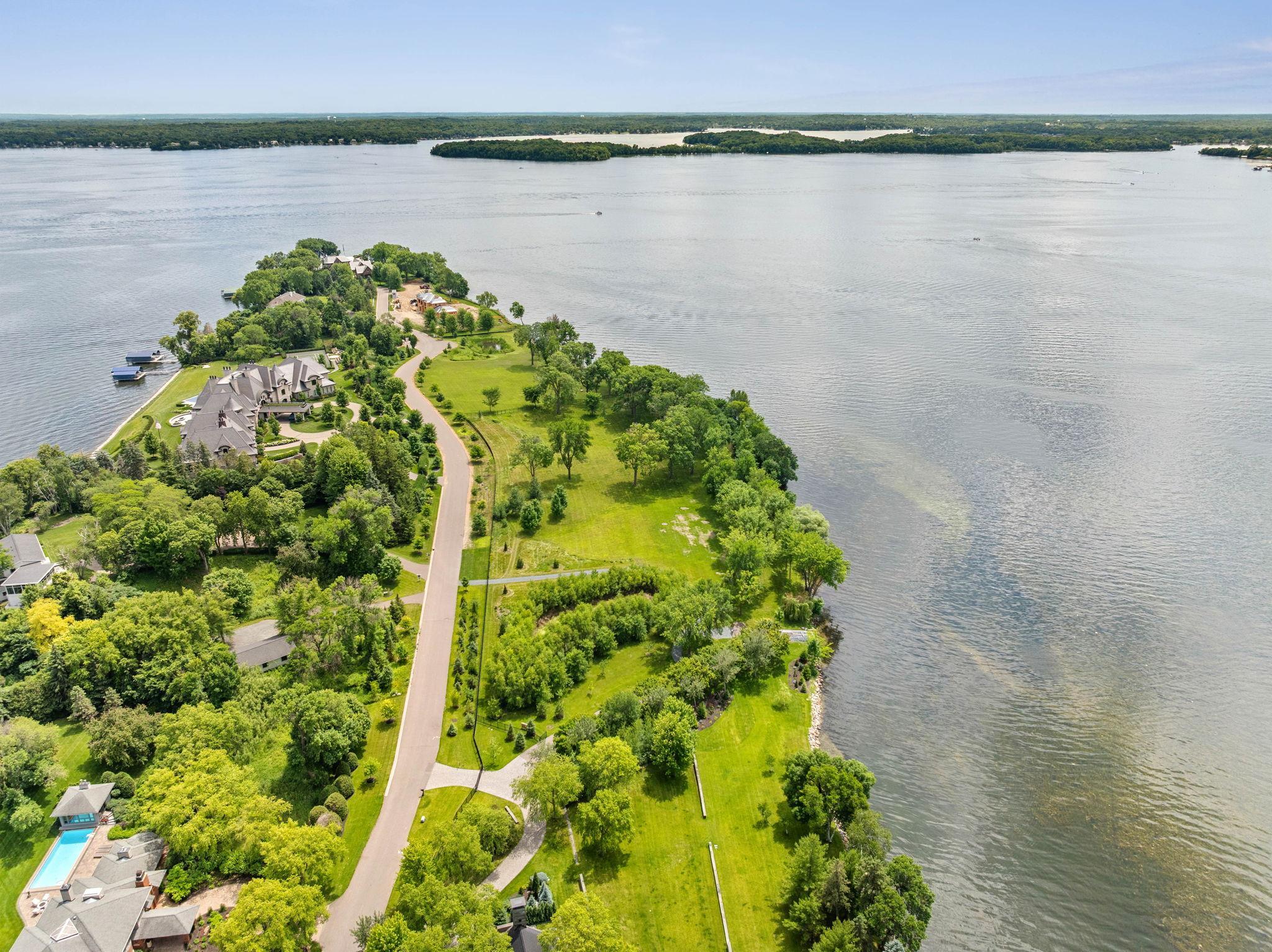 1365 Bracketts Point Road Property Photo 14