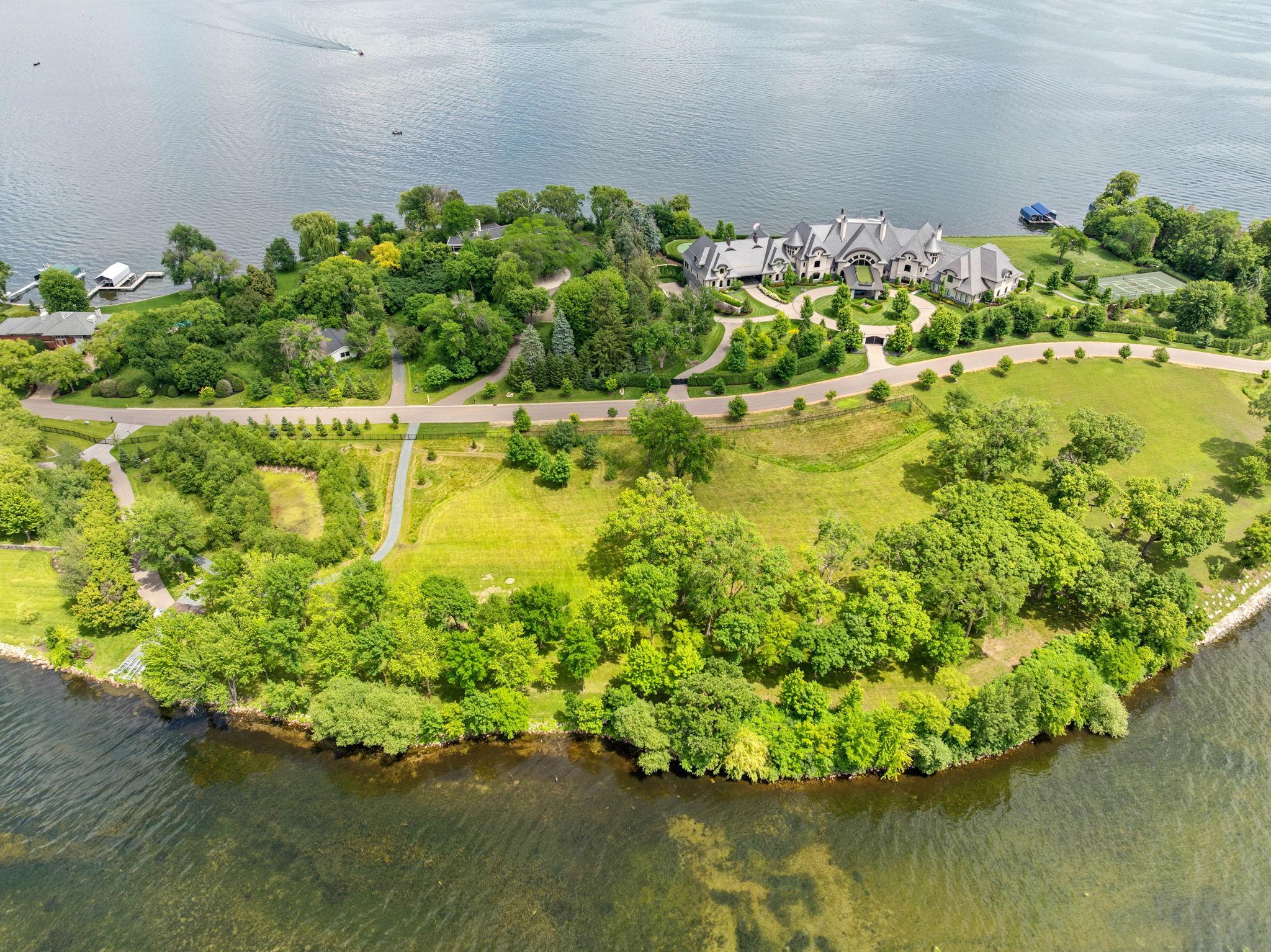 1365 Bracketts Point Road Property Photo 16