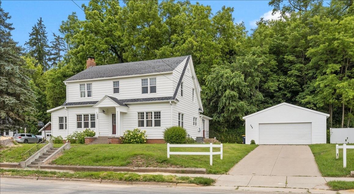 398 E Wall Street Property Photo 1