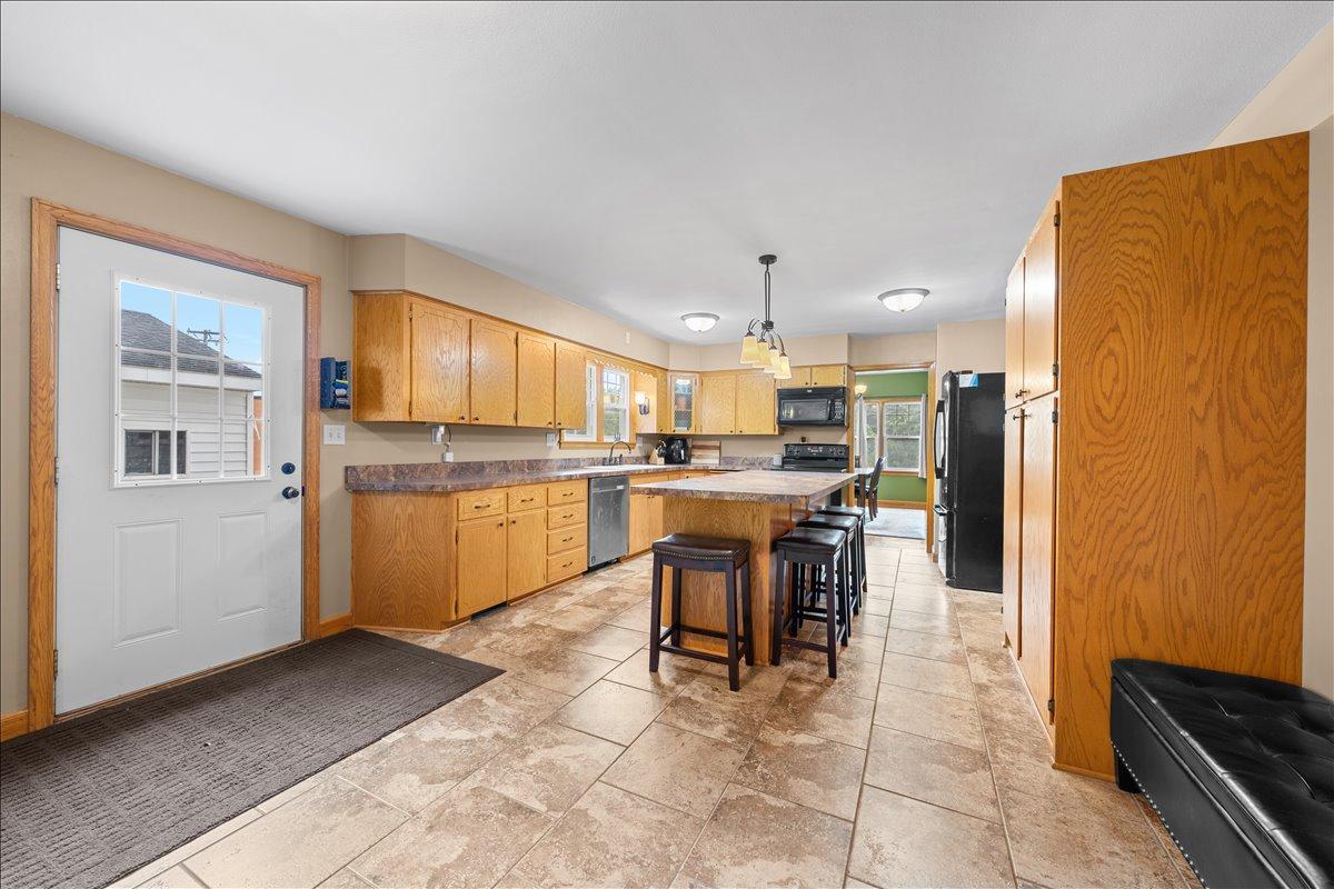 398 E Wall Street Property Photo 10