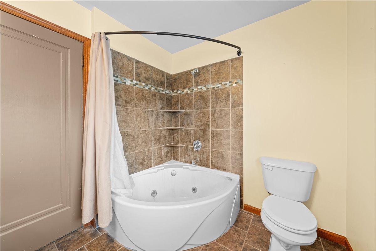 398 E Wall Street Property Photo 30