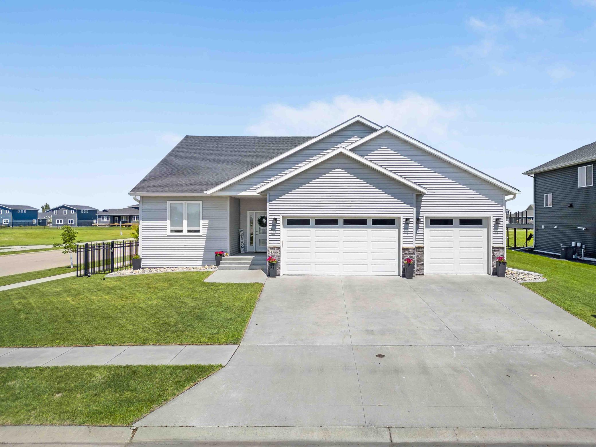 4500 Blue Stem Way Property Photo 2