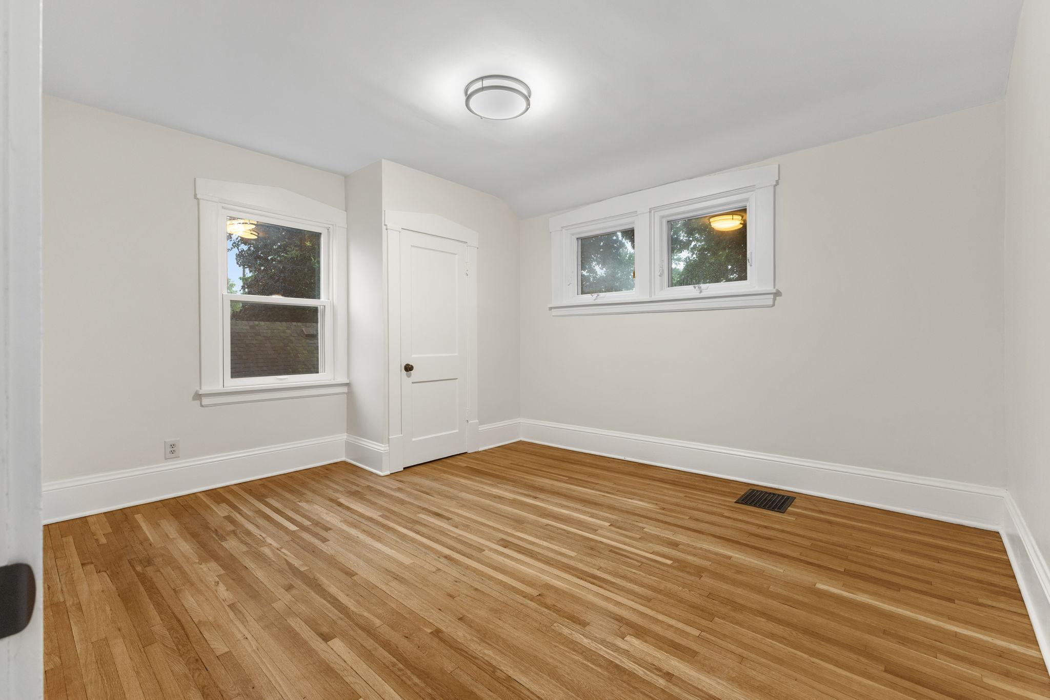 6045 Clinton Avenue Property Photo 42