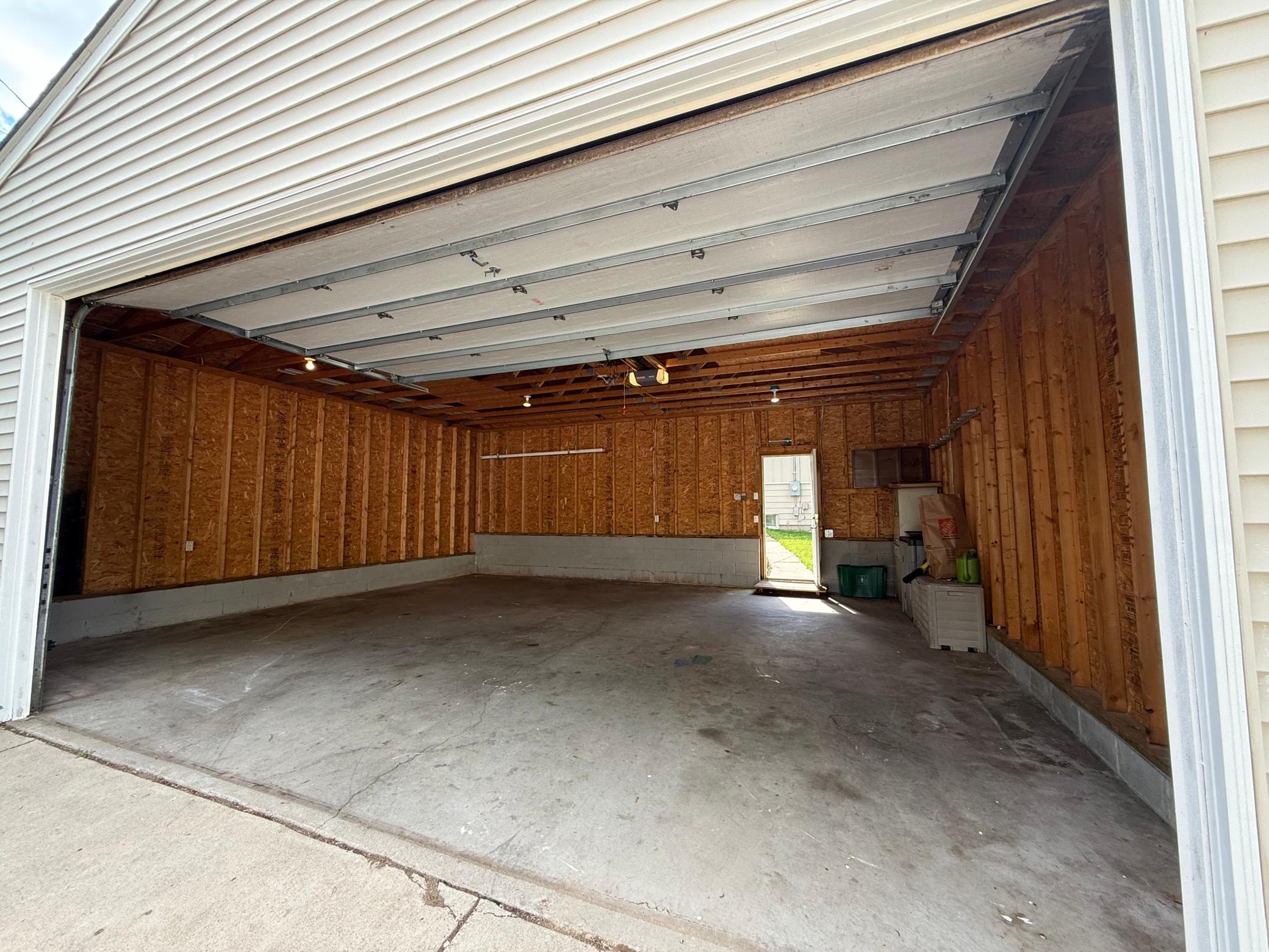 6045 Clinton Avenue Property Photo 59