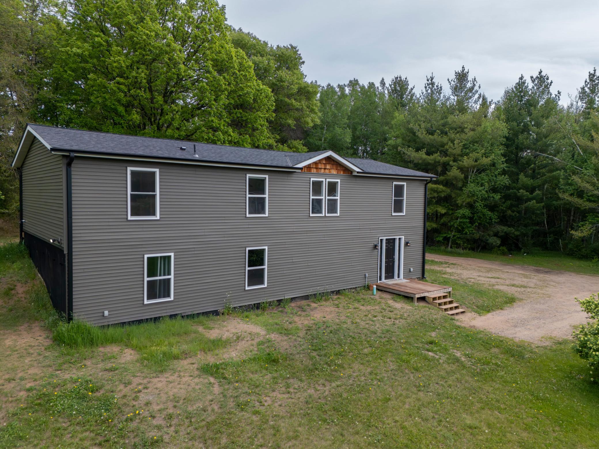 21705 Edwards Drive Property Photo 2