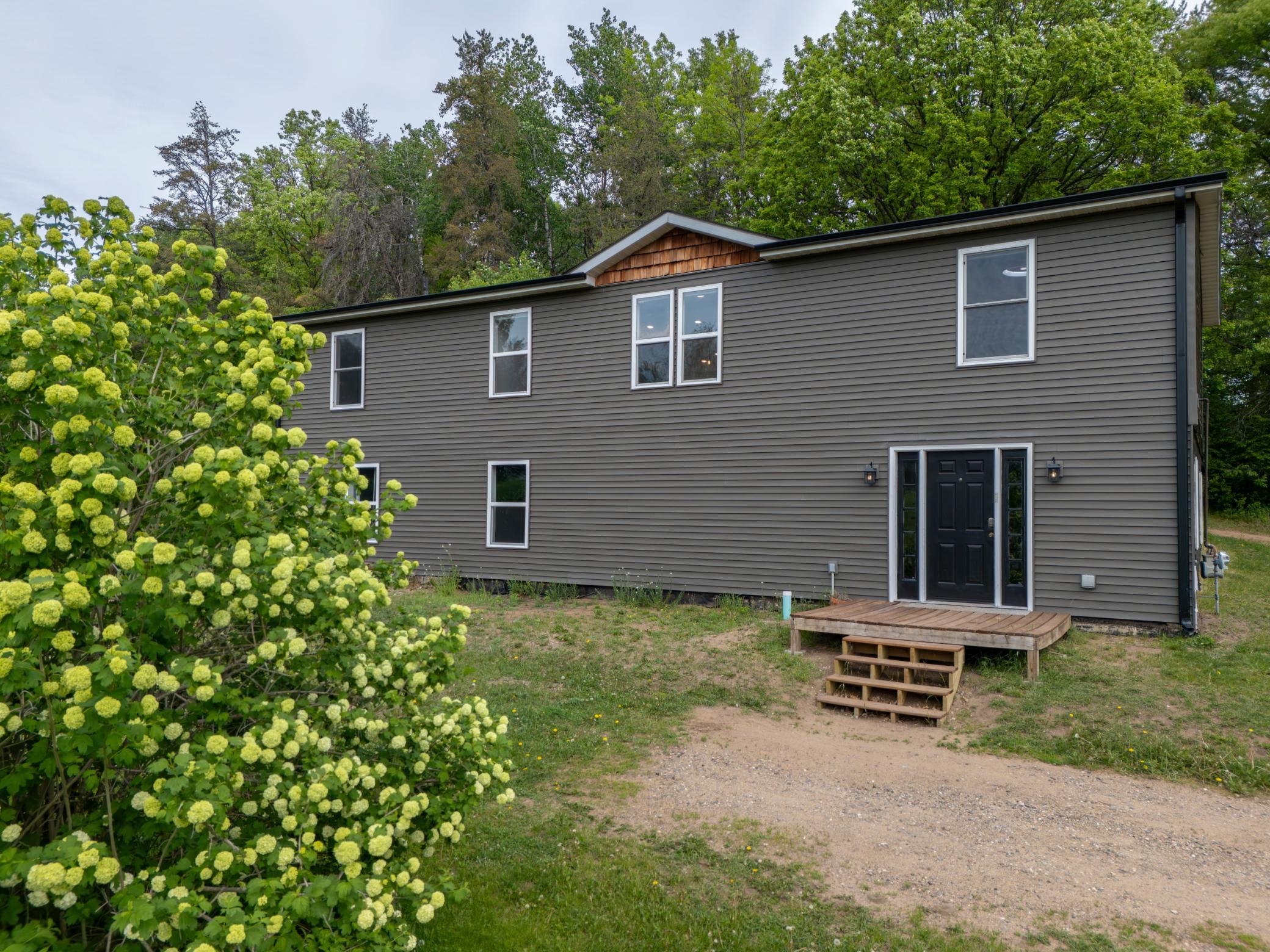21705 Edwards Drive Property Photo 6