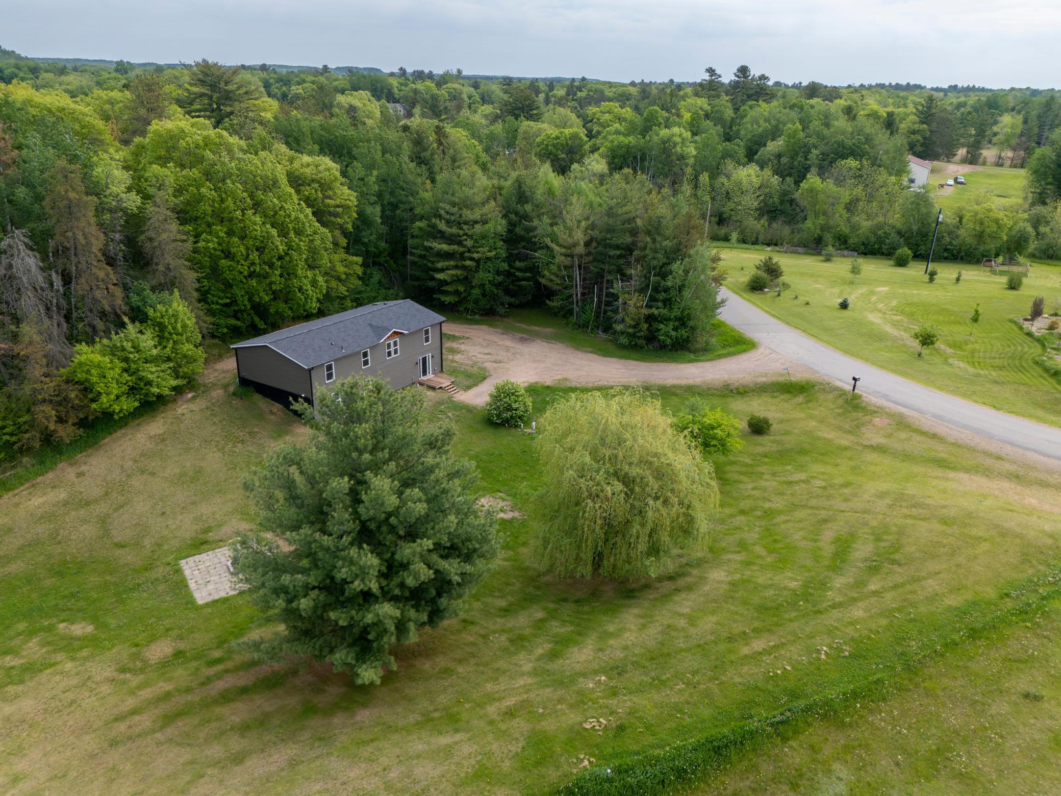 21705 Edwards Drive Property Photo 8