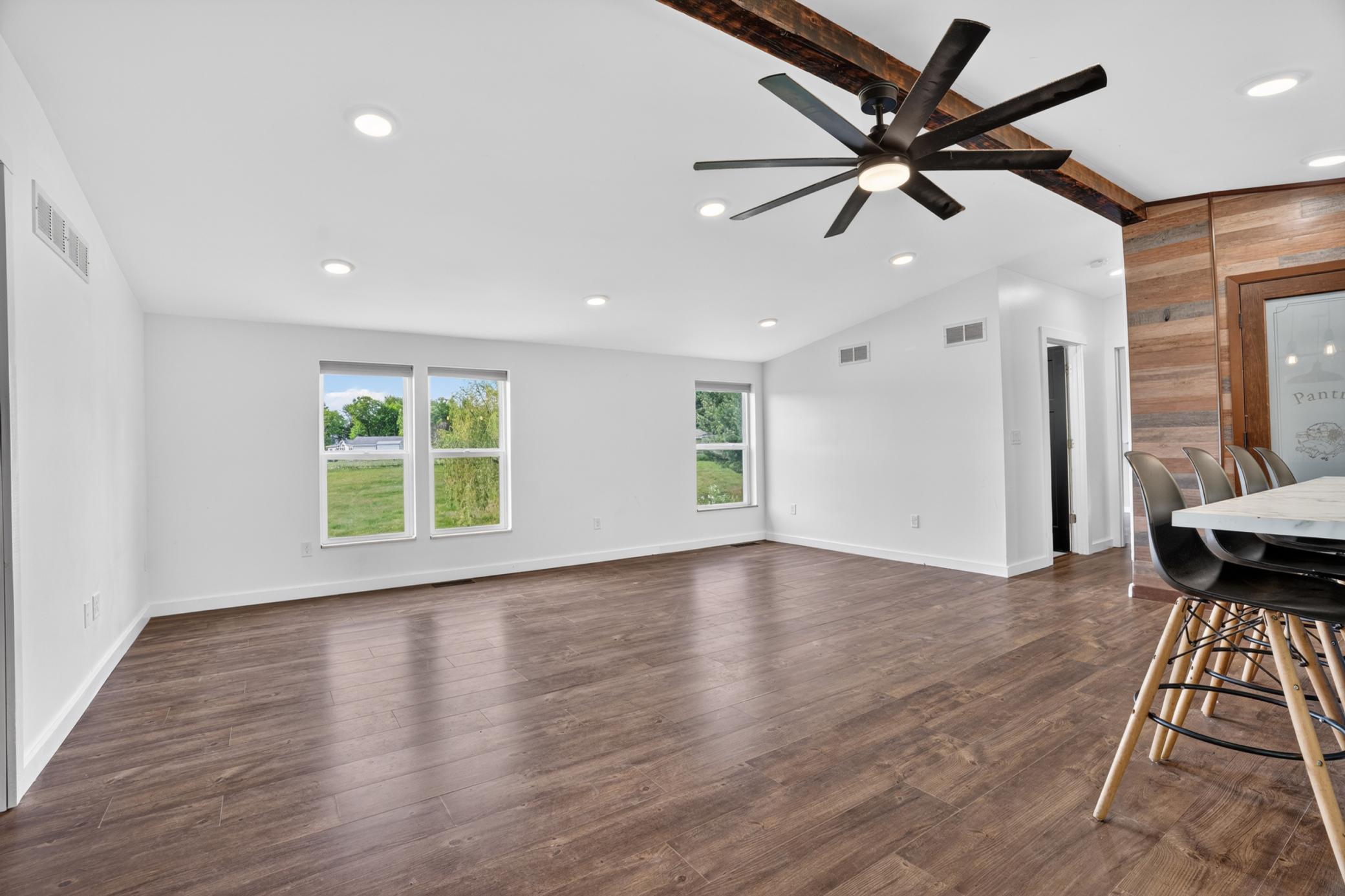 21705 Edwards Drive Property Photo 17
