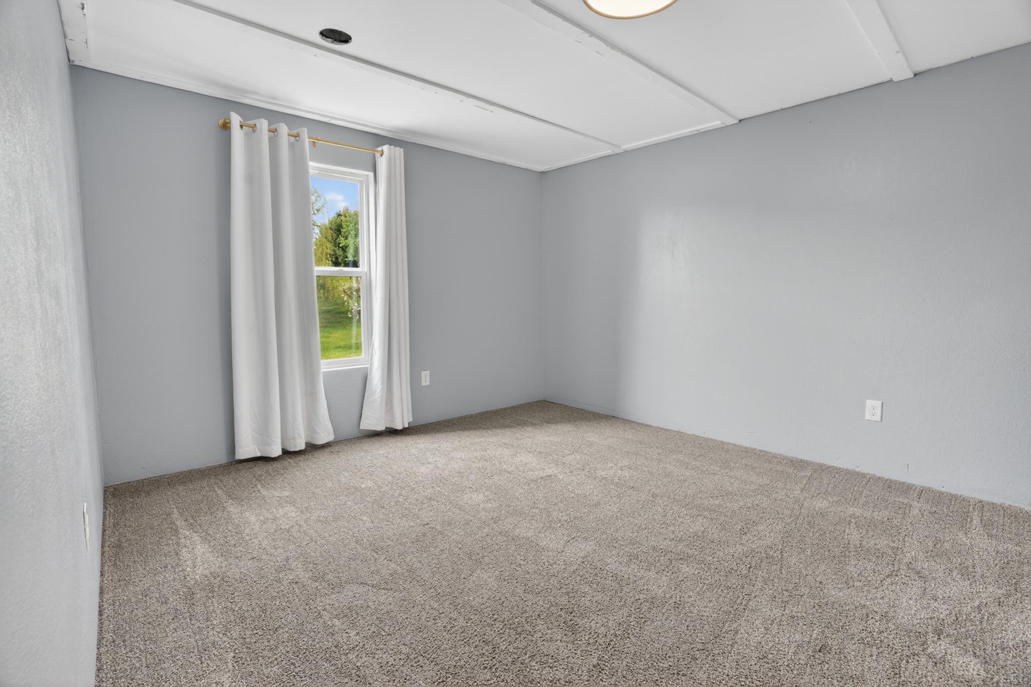 21705 Edwards Drive Property Photo 31
