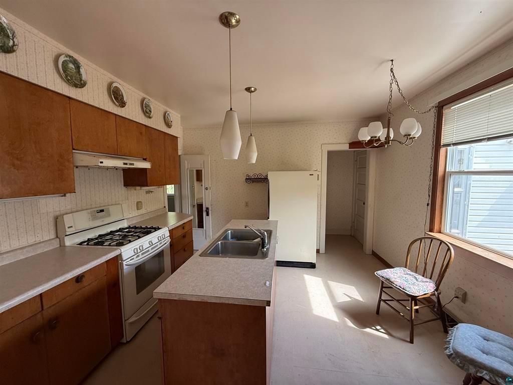 9170 School Road Property Photo 3