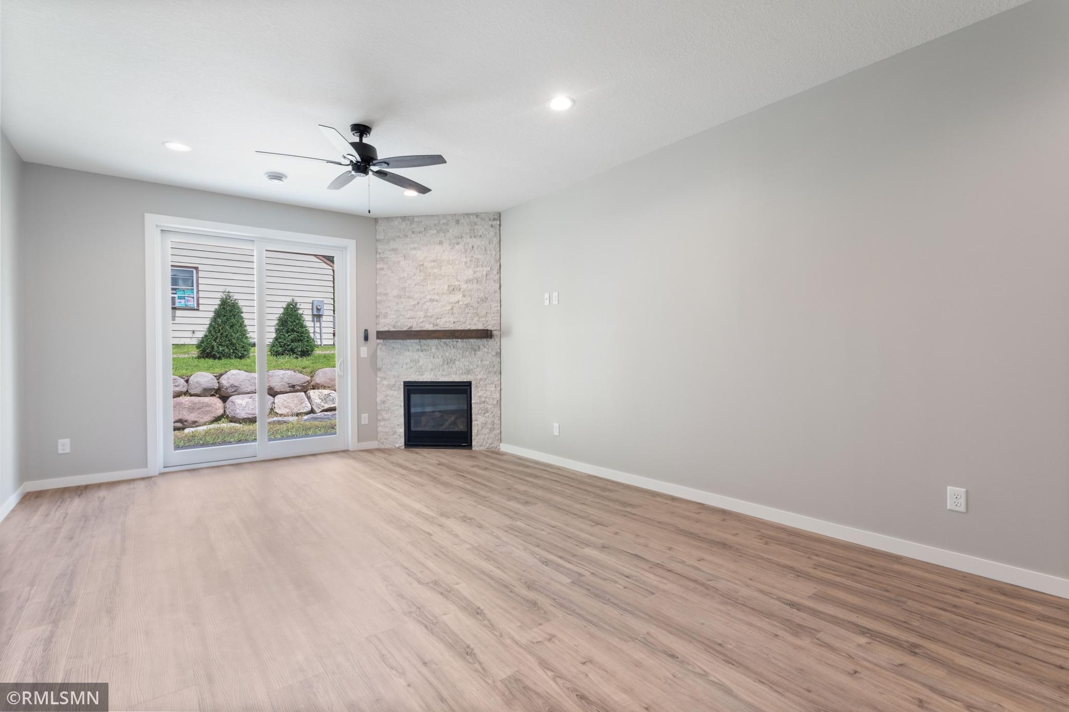 406 Kottke Court Se Property Photo 6