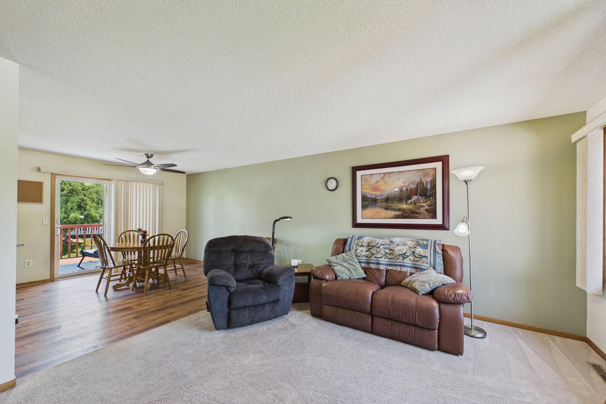 4335 Valley Drive Nw Property Photo 3