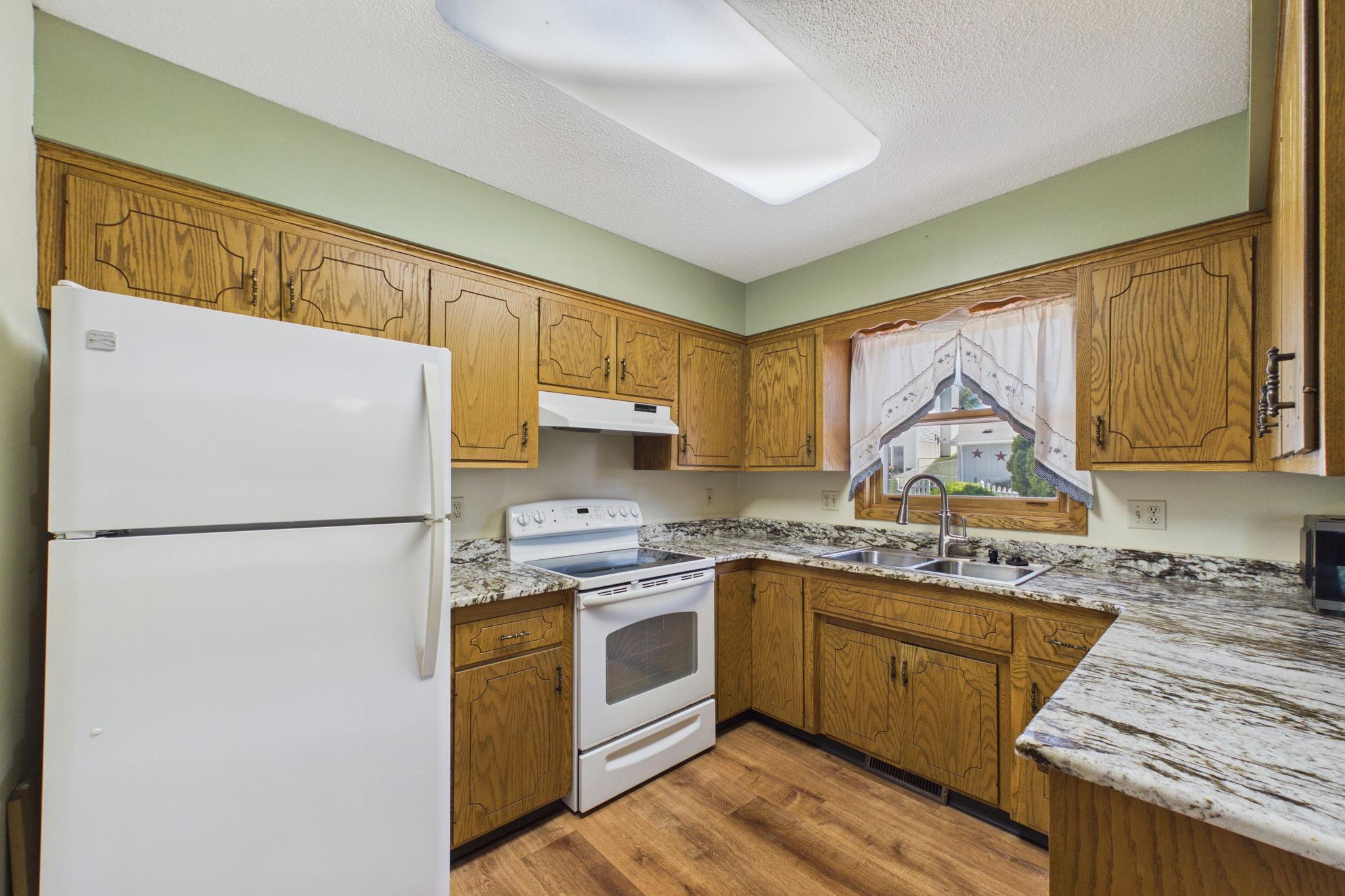 4335 Valley Drive Nw Property Photo 5