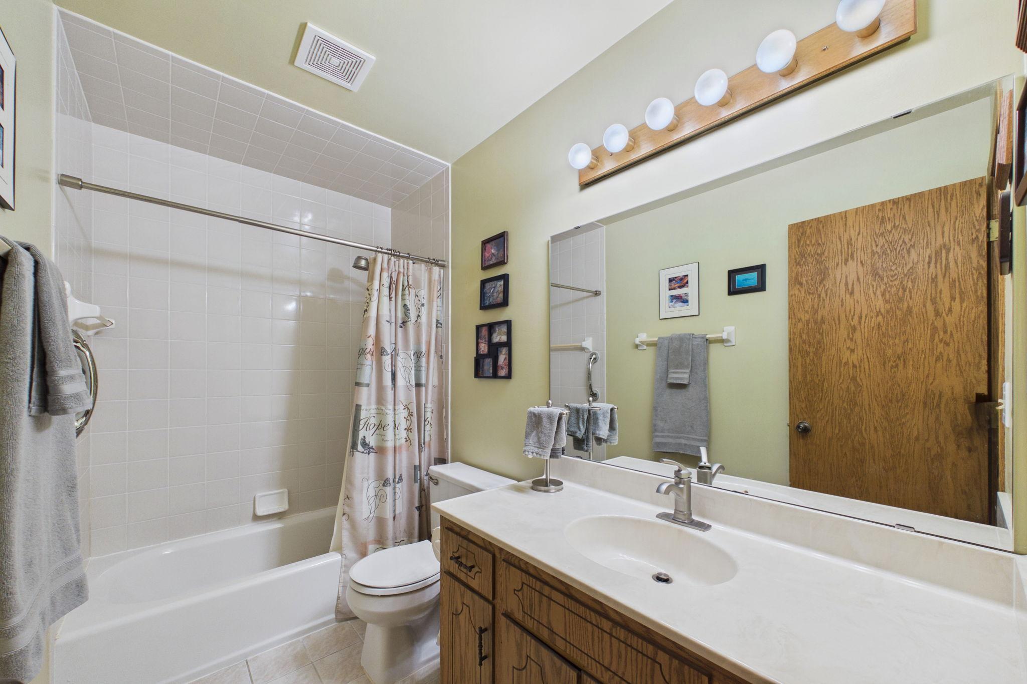 4335 Valley Drive Nw Property Photo 12