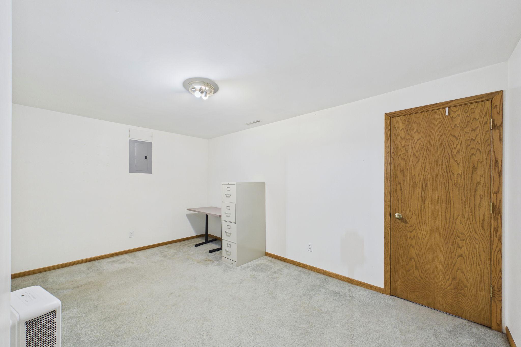 4335 Valley Drive Nw Property Photo 14