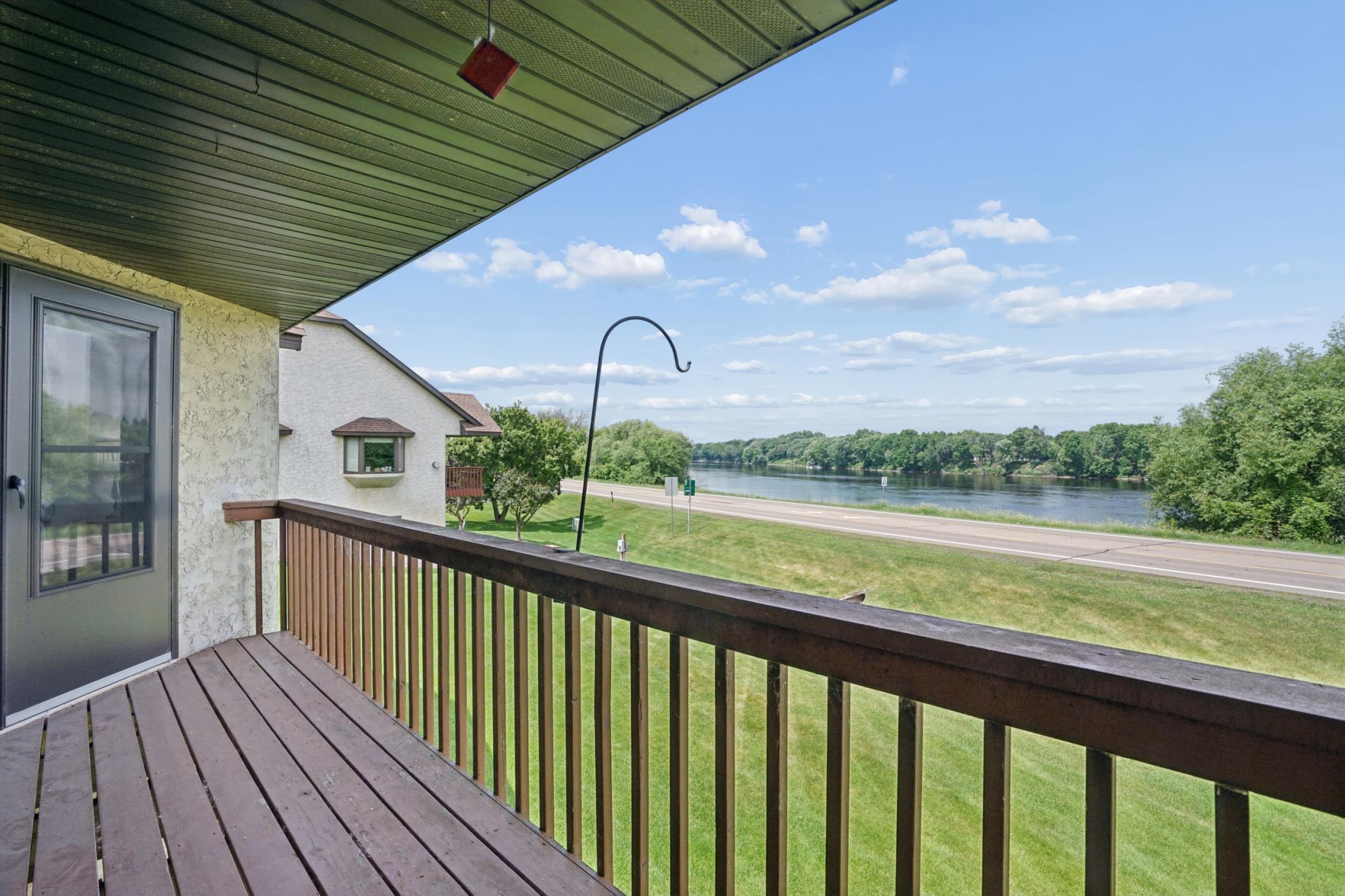 660 Riverview Drive 550 Property Photo 1