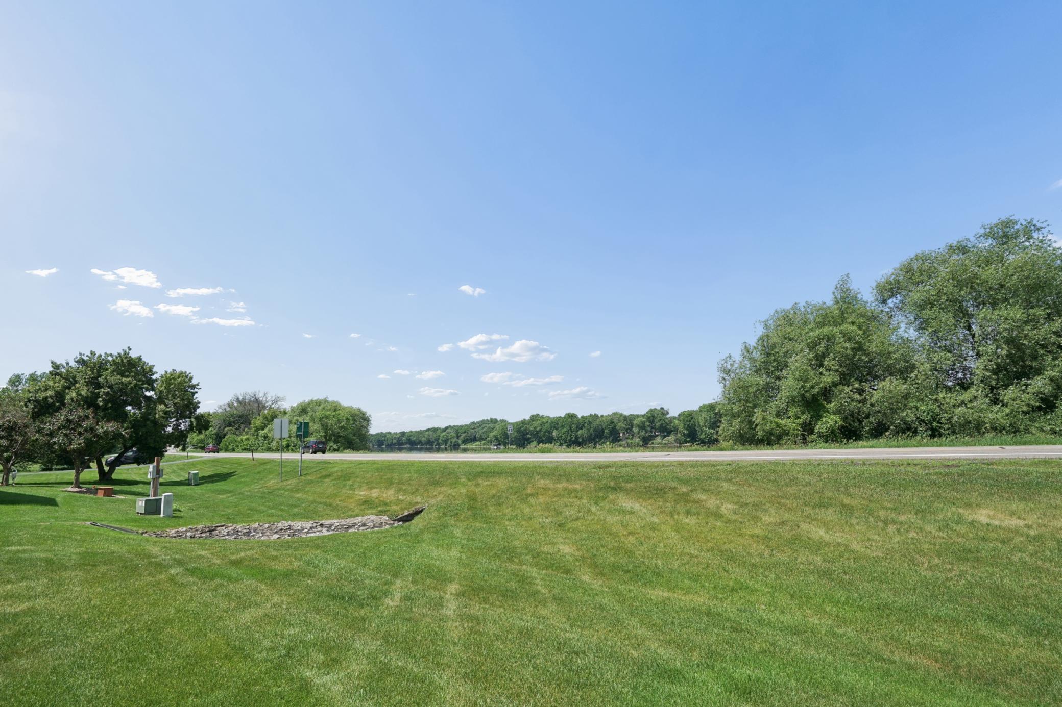 660 Riverview Drive 550 Property Photo 6