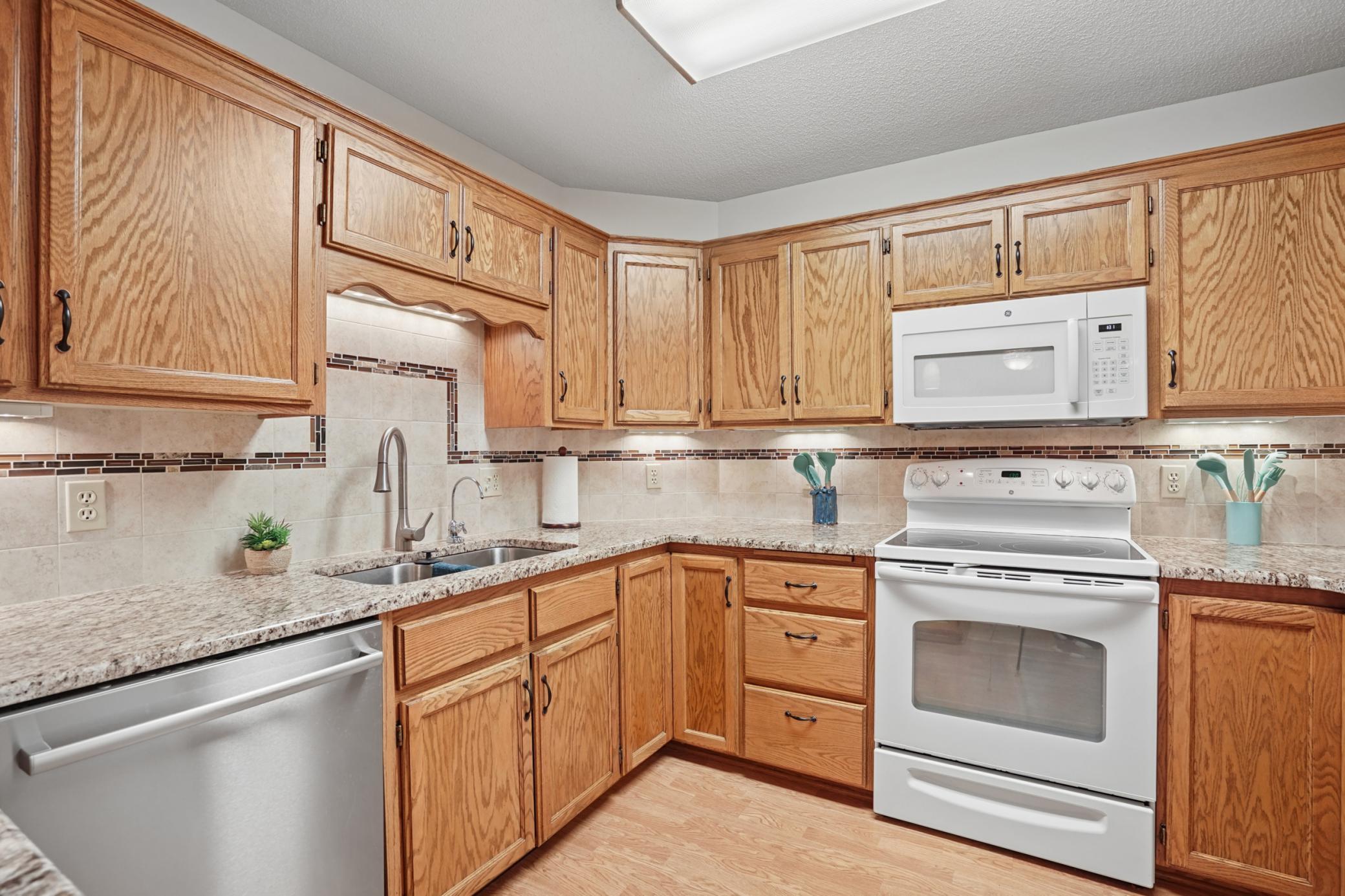 660 Riverview Drive 550 Property Photo 16
