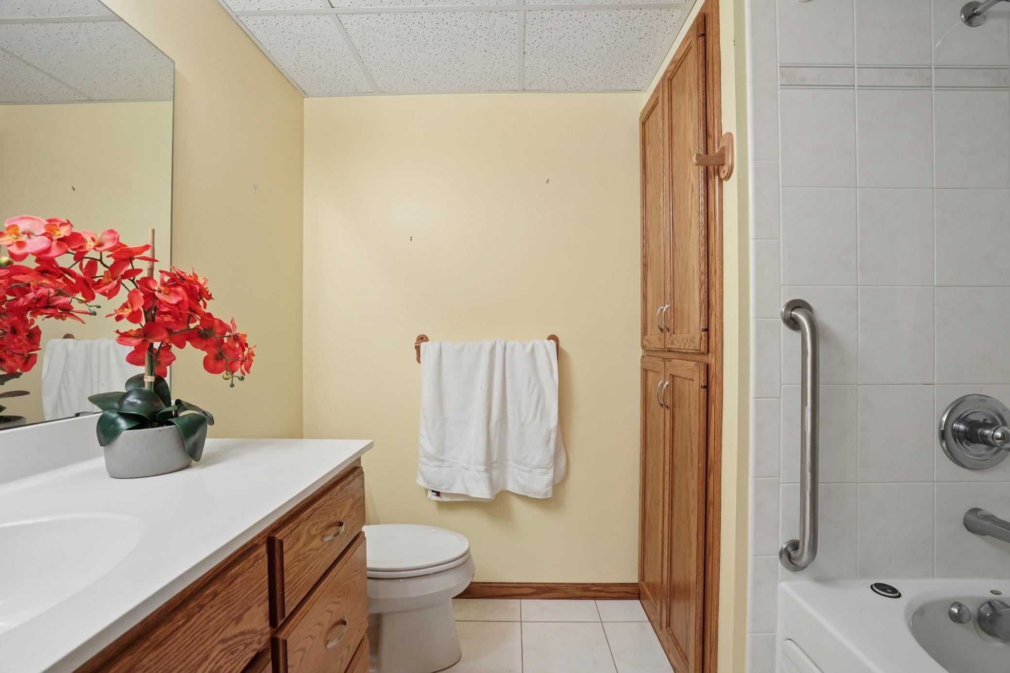660 Riverview Drive 550 Property Photo 34