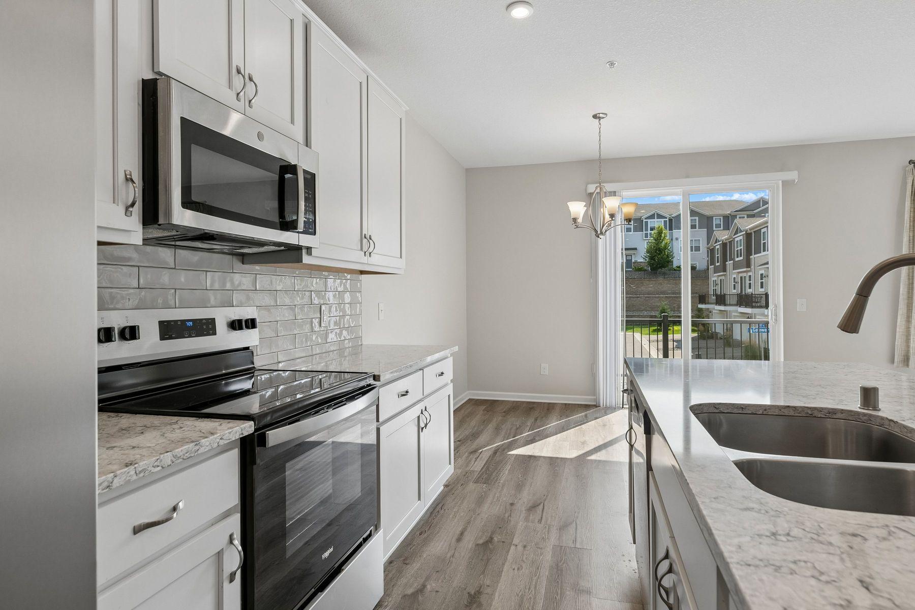 2193 Gateway Curve Property Photo 6