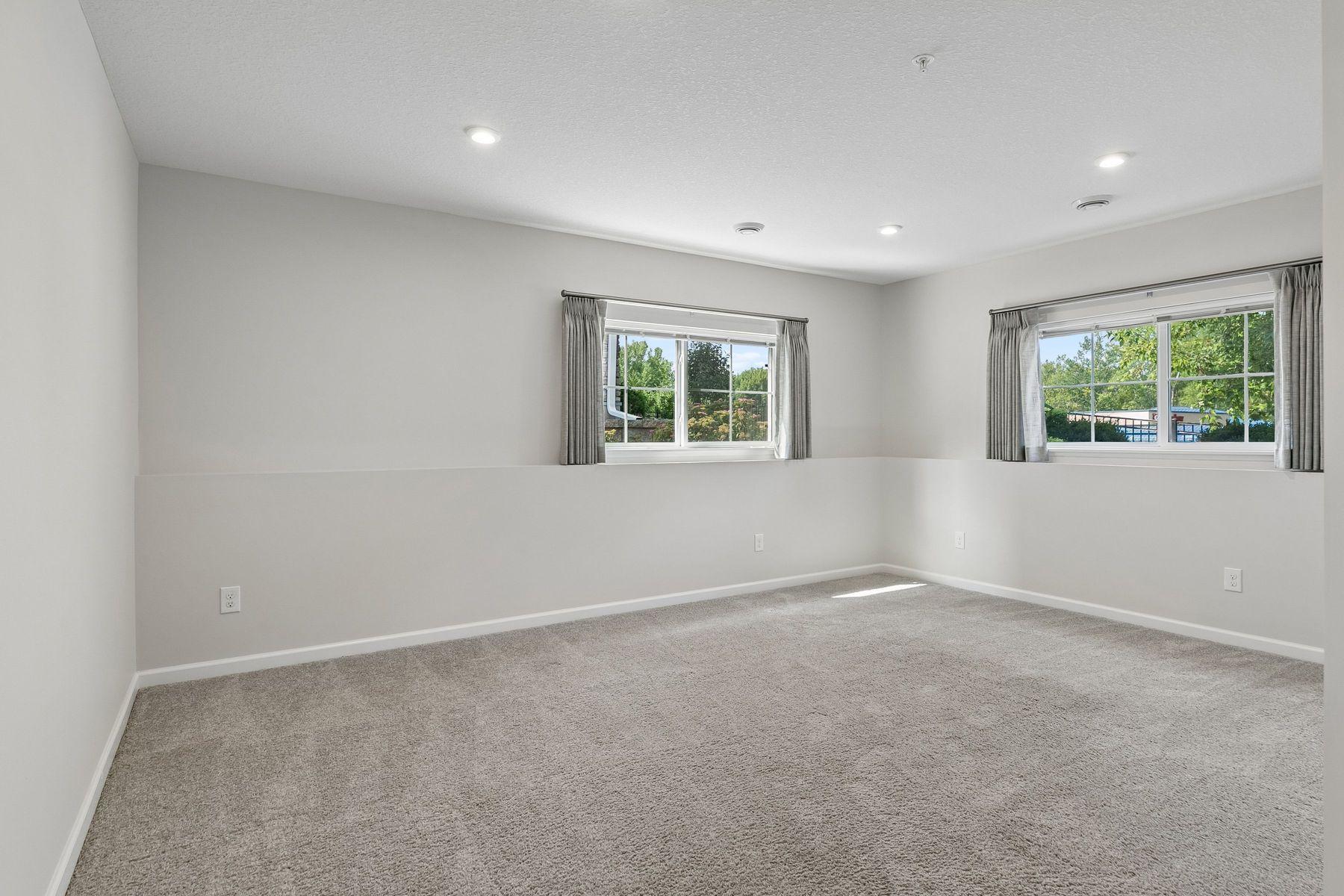 2193 Gateway Curve Property Photo 28