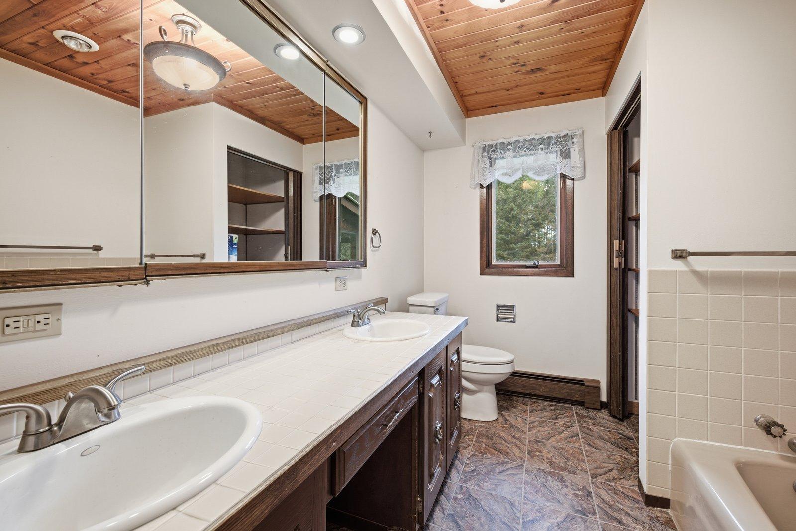 4913 Highway 25 Property Photo 15