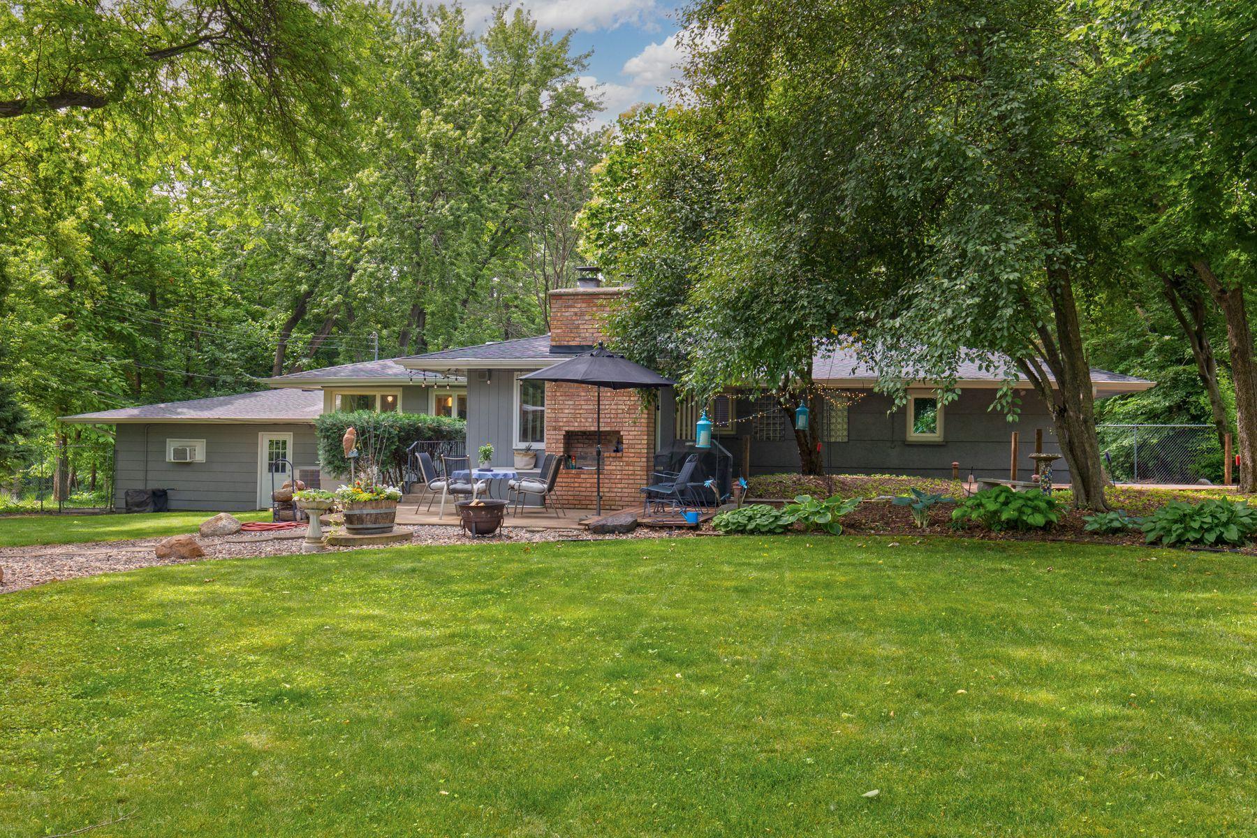18150 Honeysuckle Lane Property Photo 5
