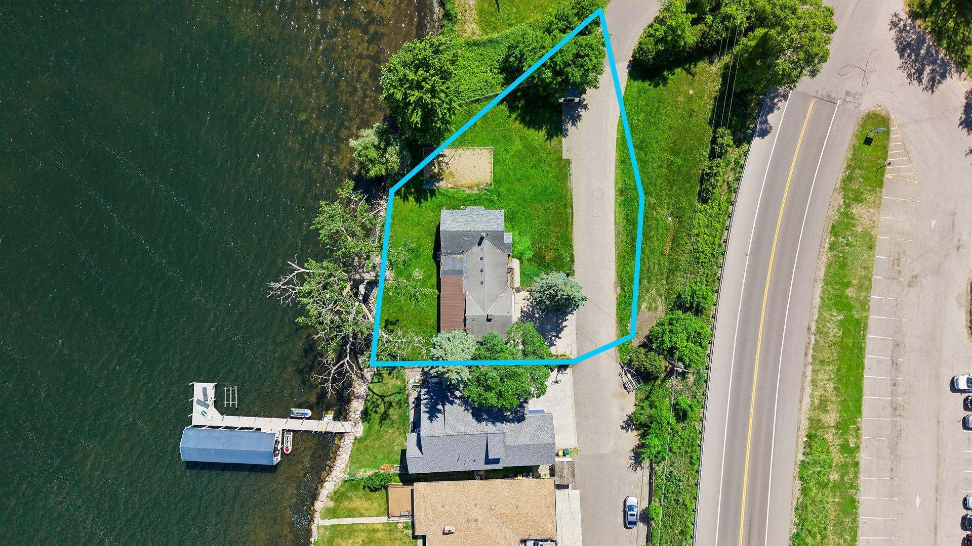 36xx N Shore Drive Property Photo 1