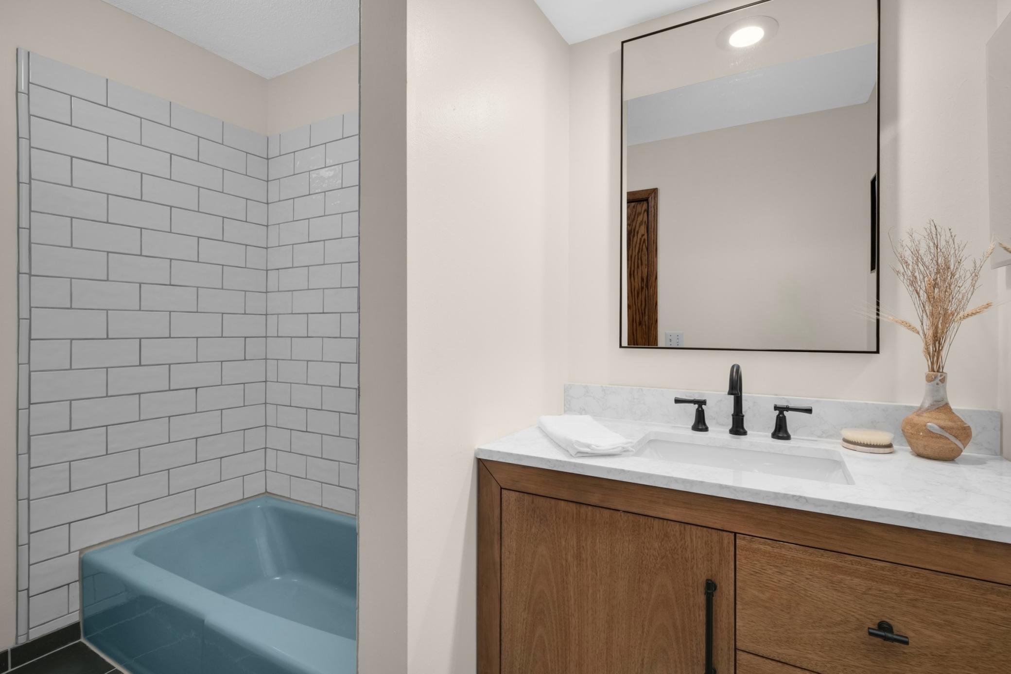131 Windsor Court Property Photo 6
