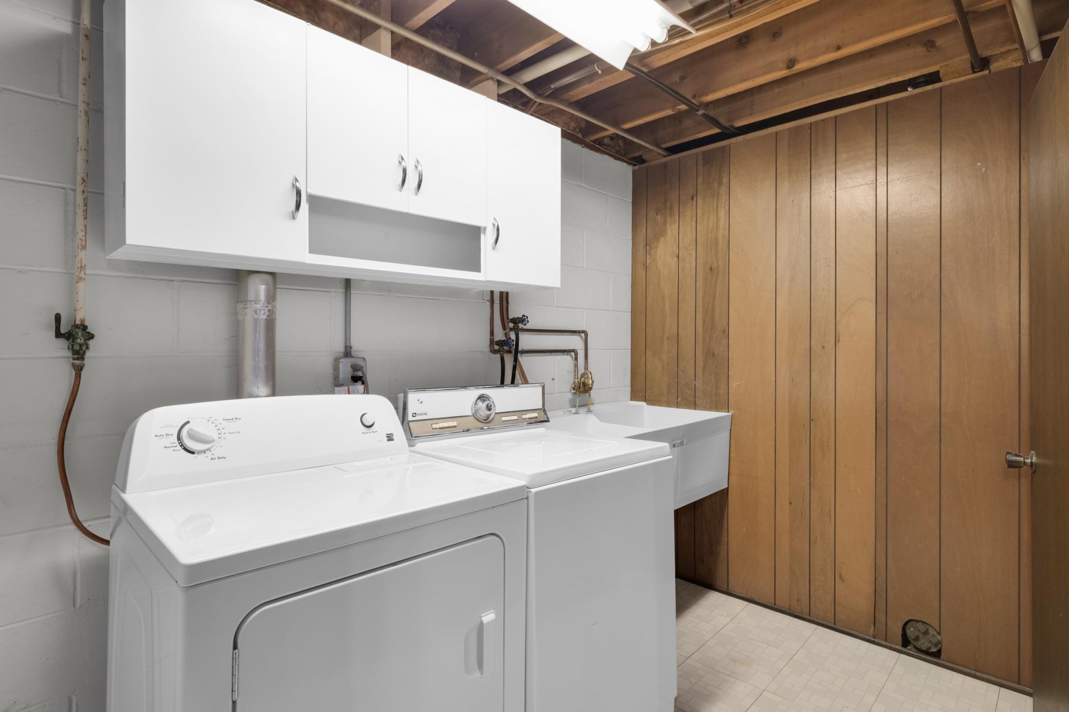 131 Windsor Court Property Photo 16