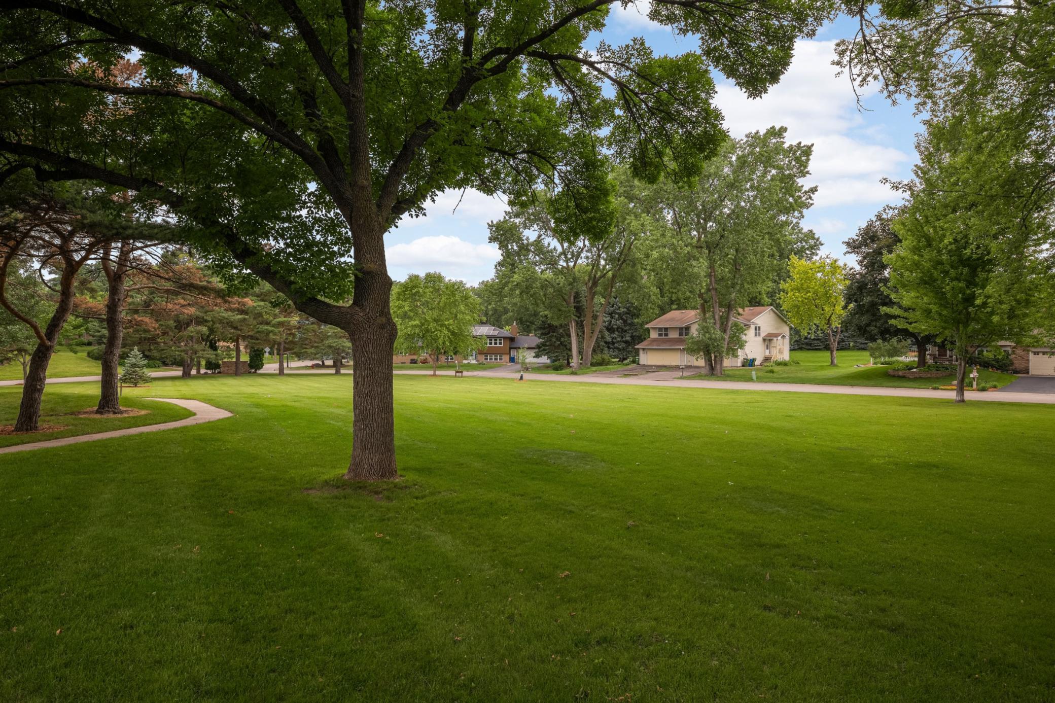 131 Windsor Court Property Photo 23