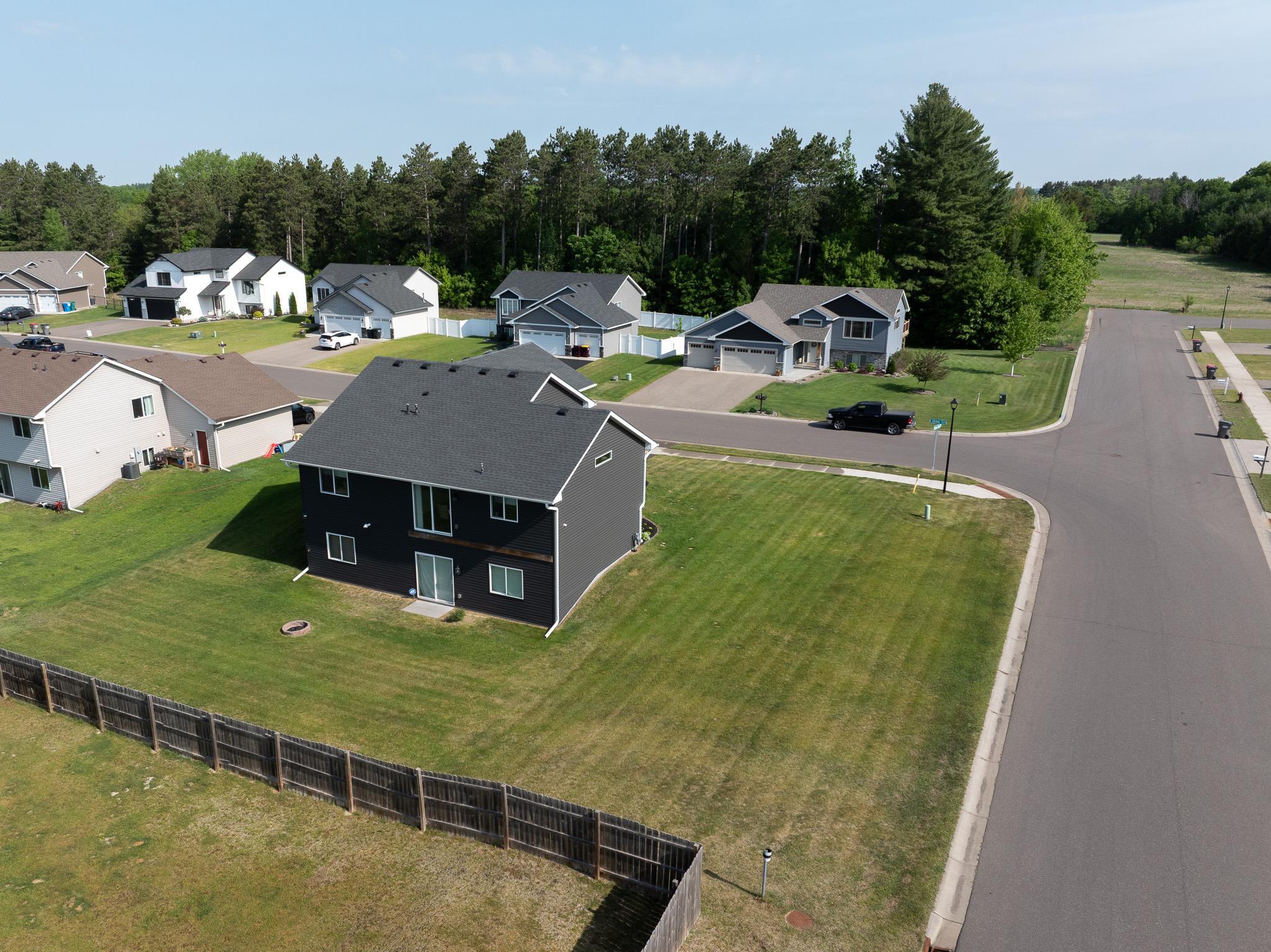 8255 384th Trail Property Photo 6