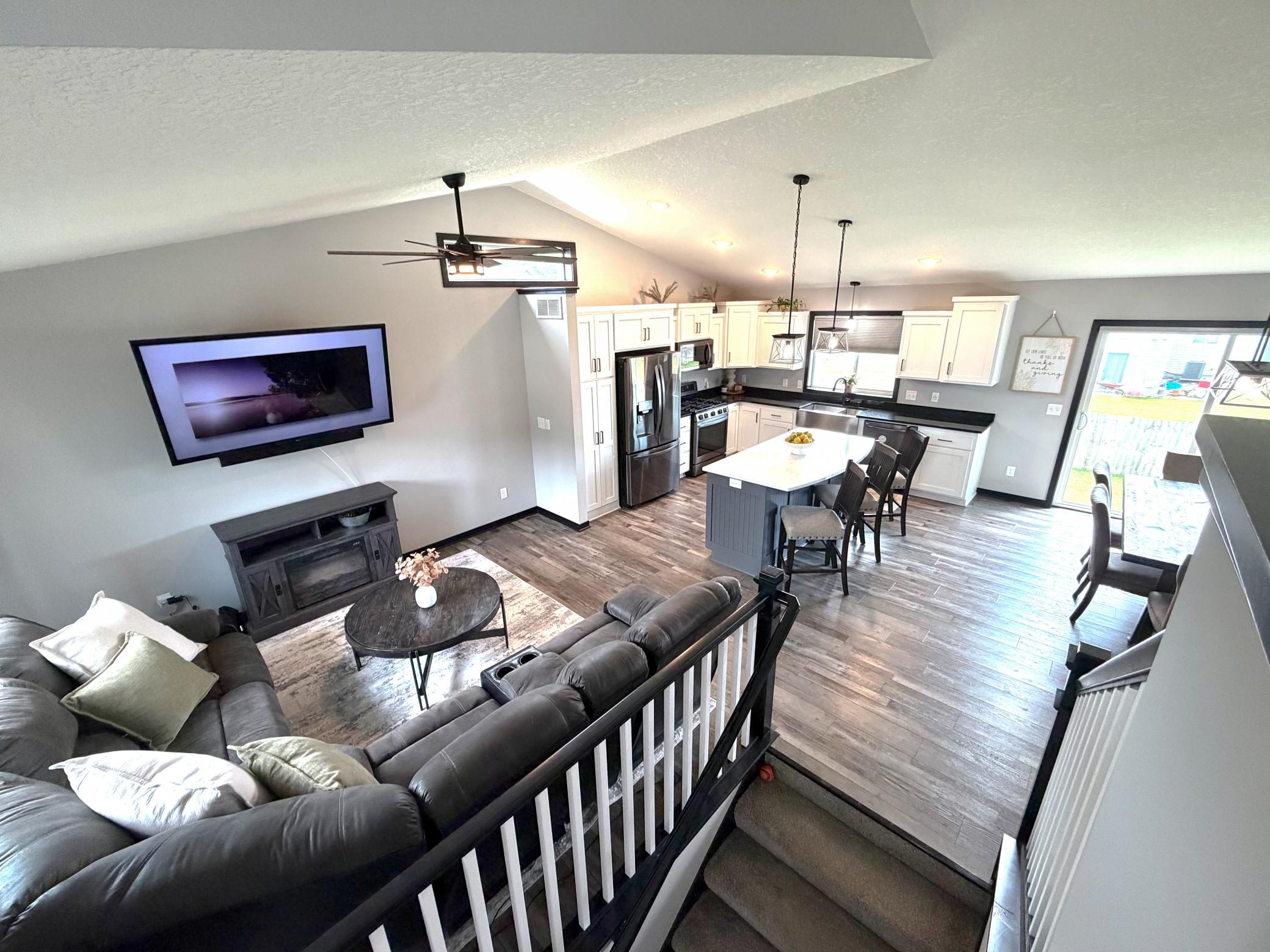 8255 384th Trail Property Photo 11
