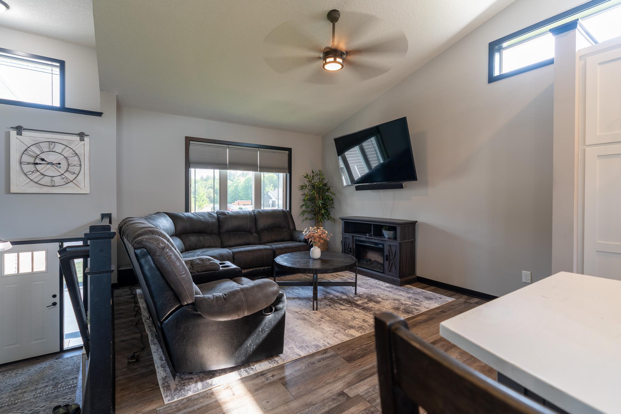 8255 384th Trail Property Photo 14