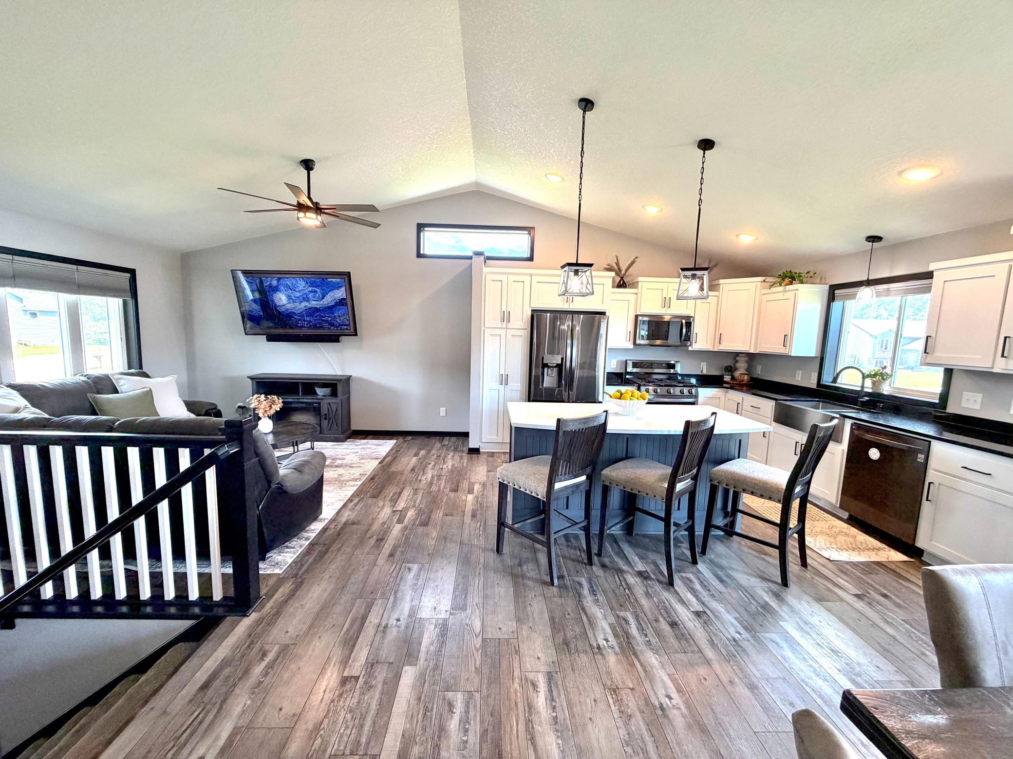 8255 384th Trail Property Photo 15