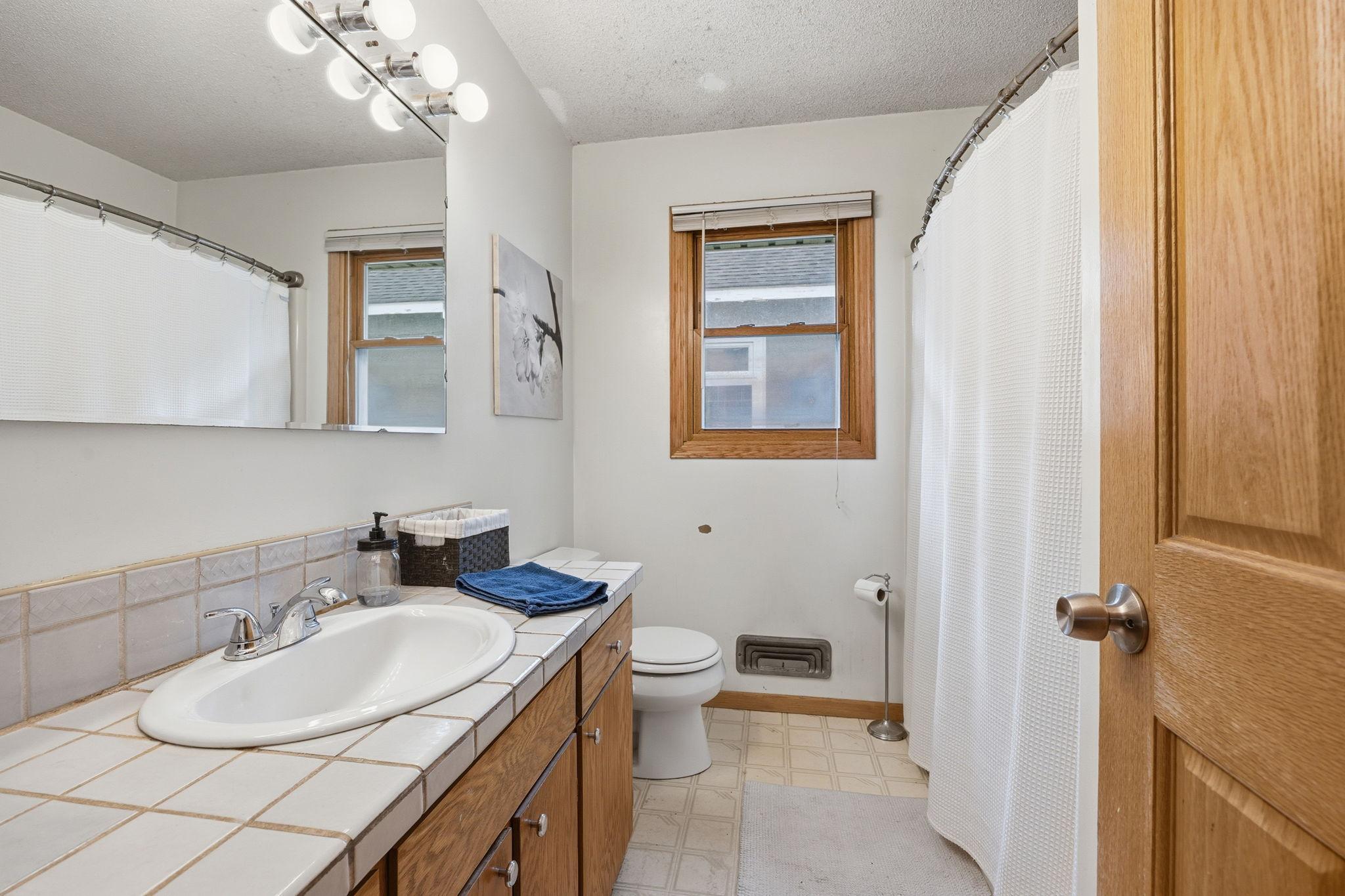 5332 Elliot Avenue Property Photo 12