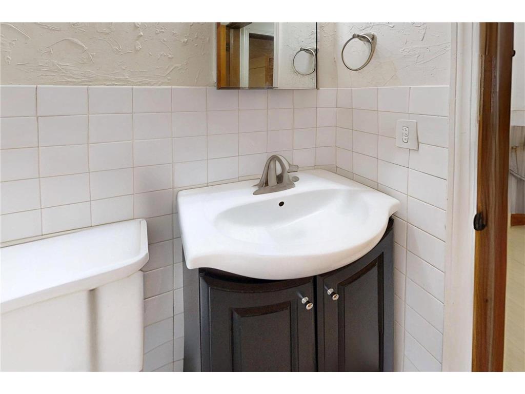 1913 Emerson Avenue 1 Property Photo 5