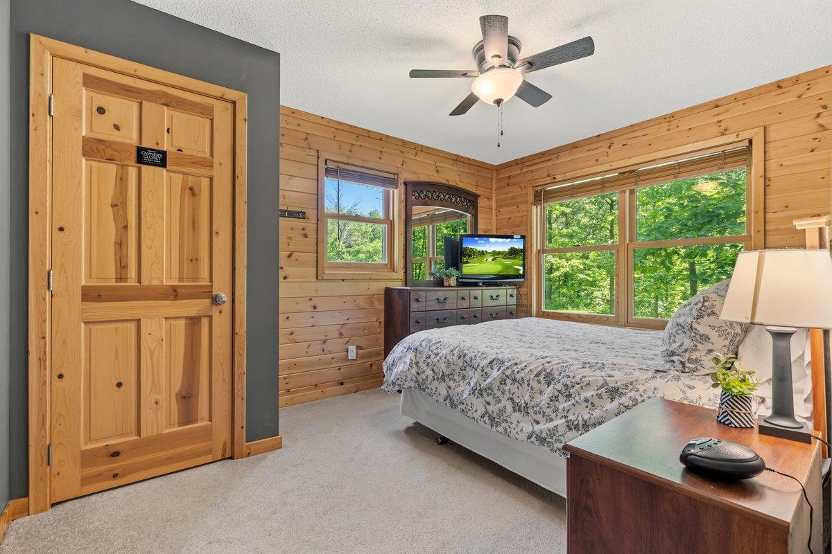 18541 Golf Circle Property Photo 17