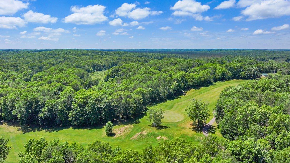 18541 Golf Circle Property Photo 31