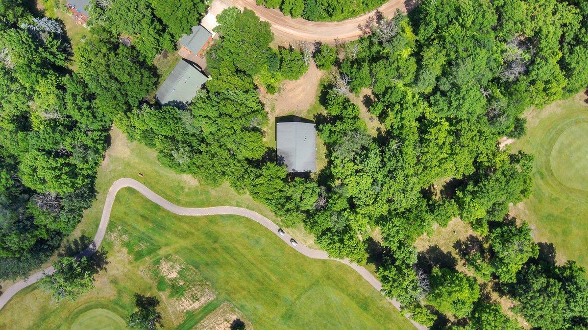 18541 Golf Circle Property Photo 35