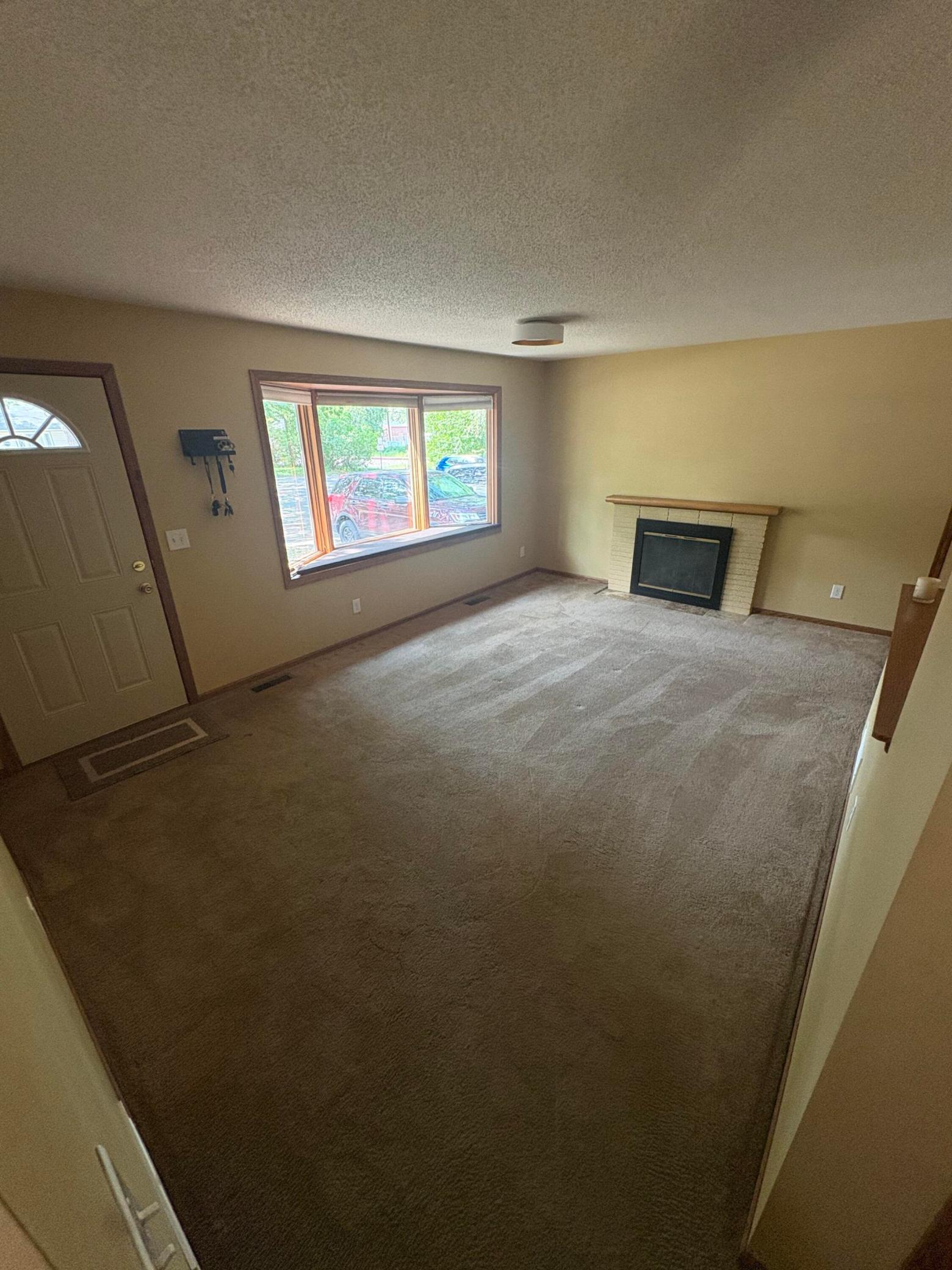 5220 Quail Avenue N Property Photo 4