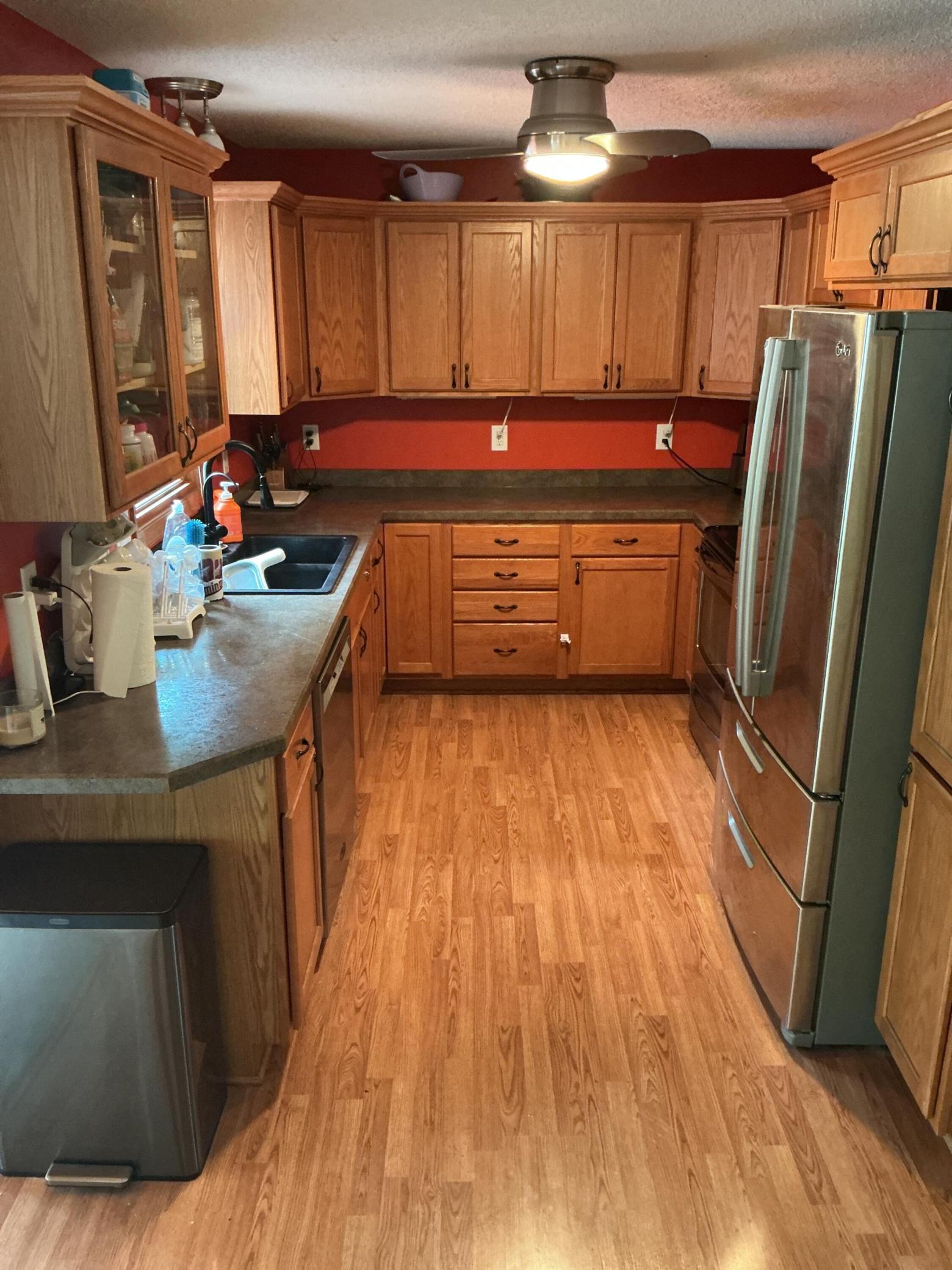 5220 Quail Avenue N Property Photo 5