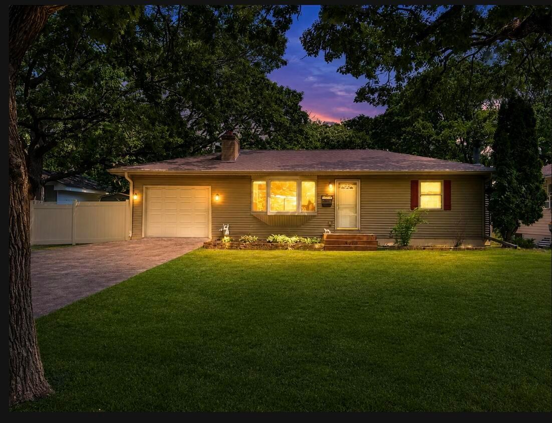 5220 Quail Avenue N Property Photo 21