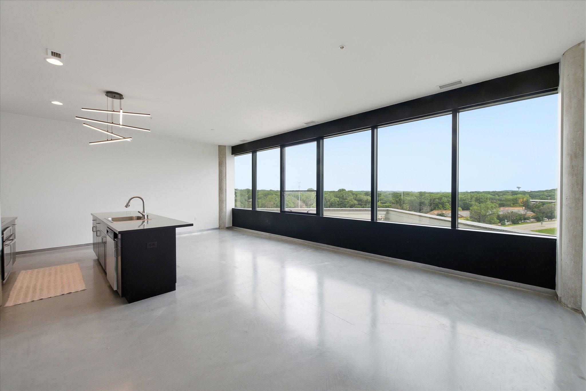 5601 Smetana Drive 712 Property Photo 4
