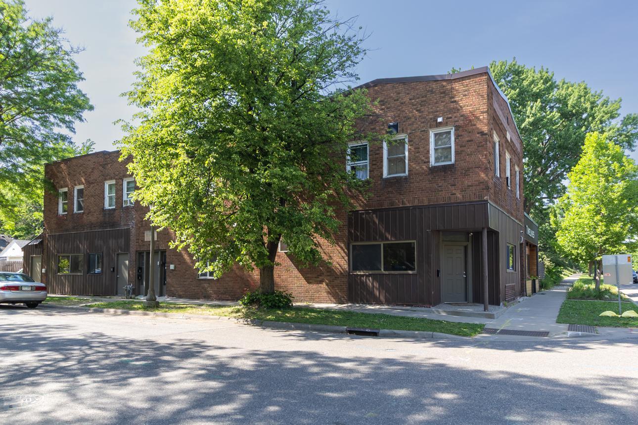 1321 Payne Avenue E Property Photo 1