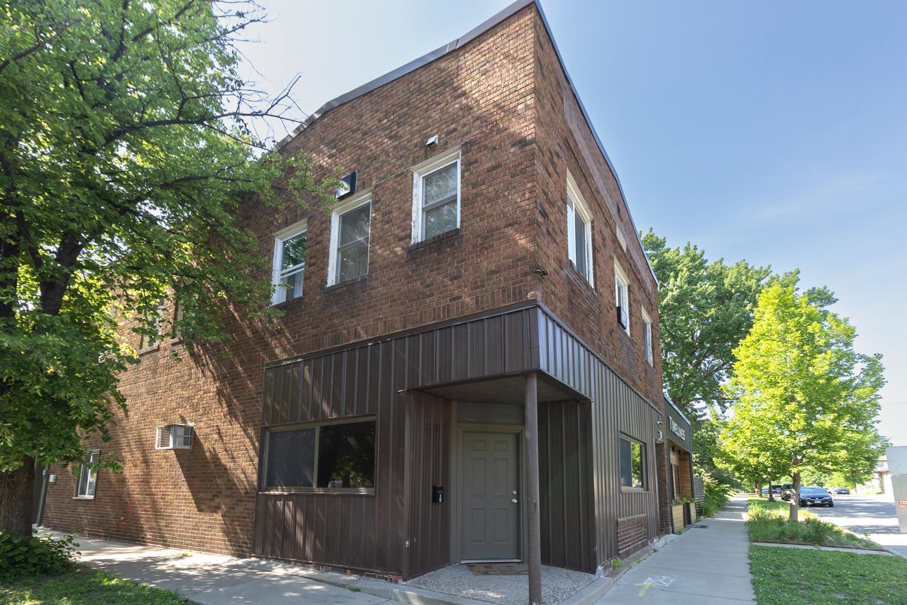 1321 Payne Avenue E Property Photo 2