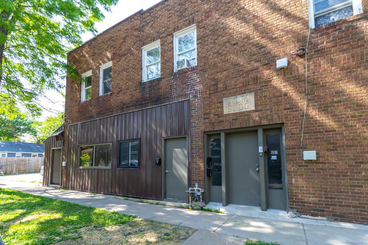 1321 Payne Avenue E Property Photo 6